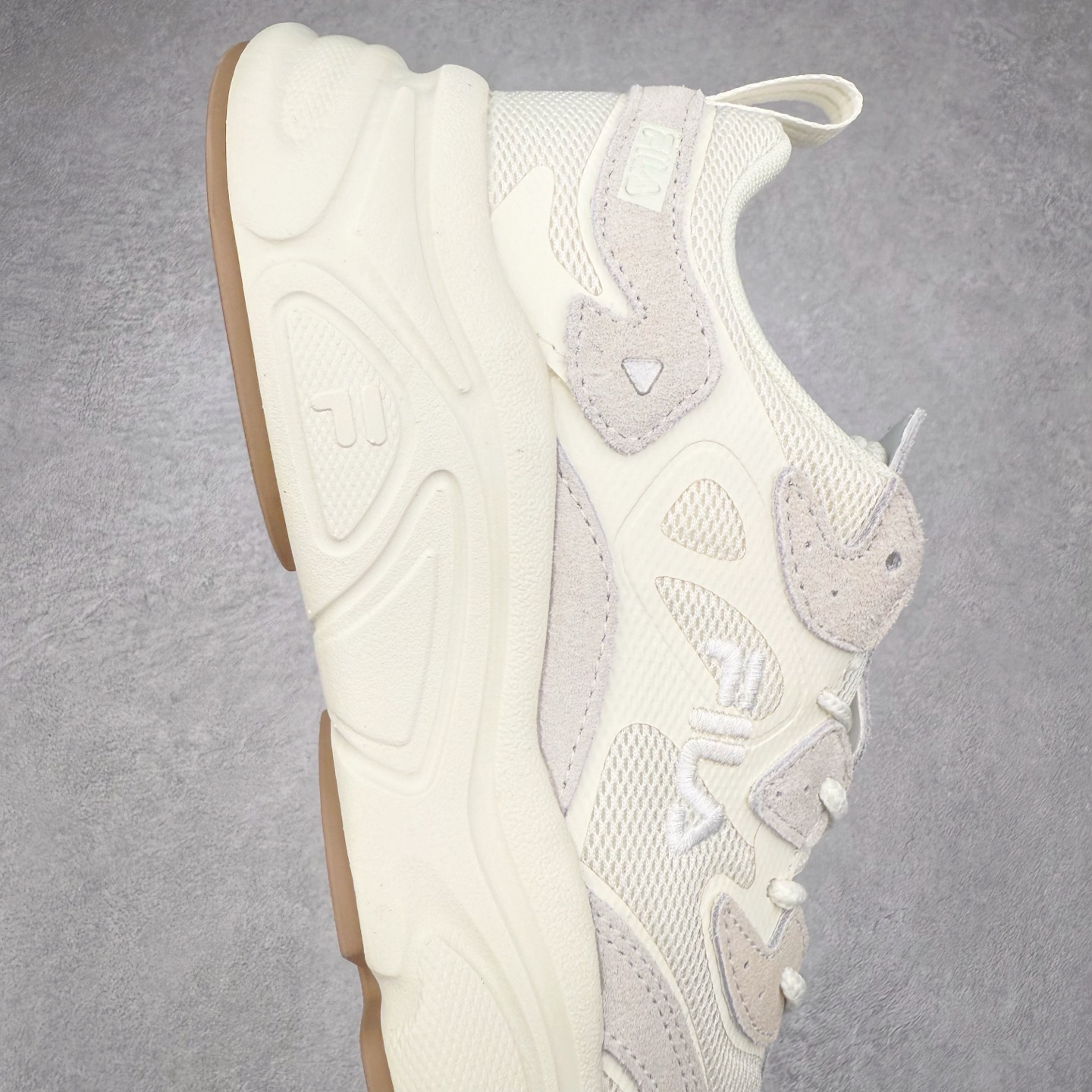 图片[6]-FILA SKIIPPER 斐乐火星2.0减震防滑网面老爹鞋 复古风重现 原鞋开版定制 正品同步鞋材 皮革拼接麂皮 搭配透气网布 主打复古潮流 白粉紫撞色设计 视觉冲击十足 超厚EVA软底设计 轻量舒适脚感 附带内增高效果 妥妥仙女款 完美上脚体验 女神必入单品 强烈推荐 尺码：35.5 36 36.5 37.5 38 38.5 39 40 40.5 41 42 42.5 43 44 44.5 45 45.5-选品中心