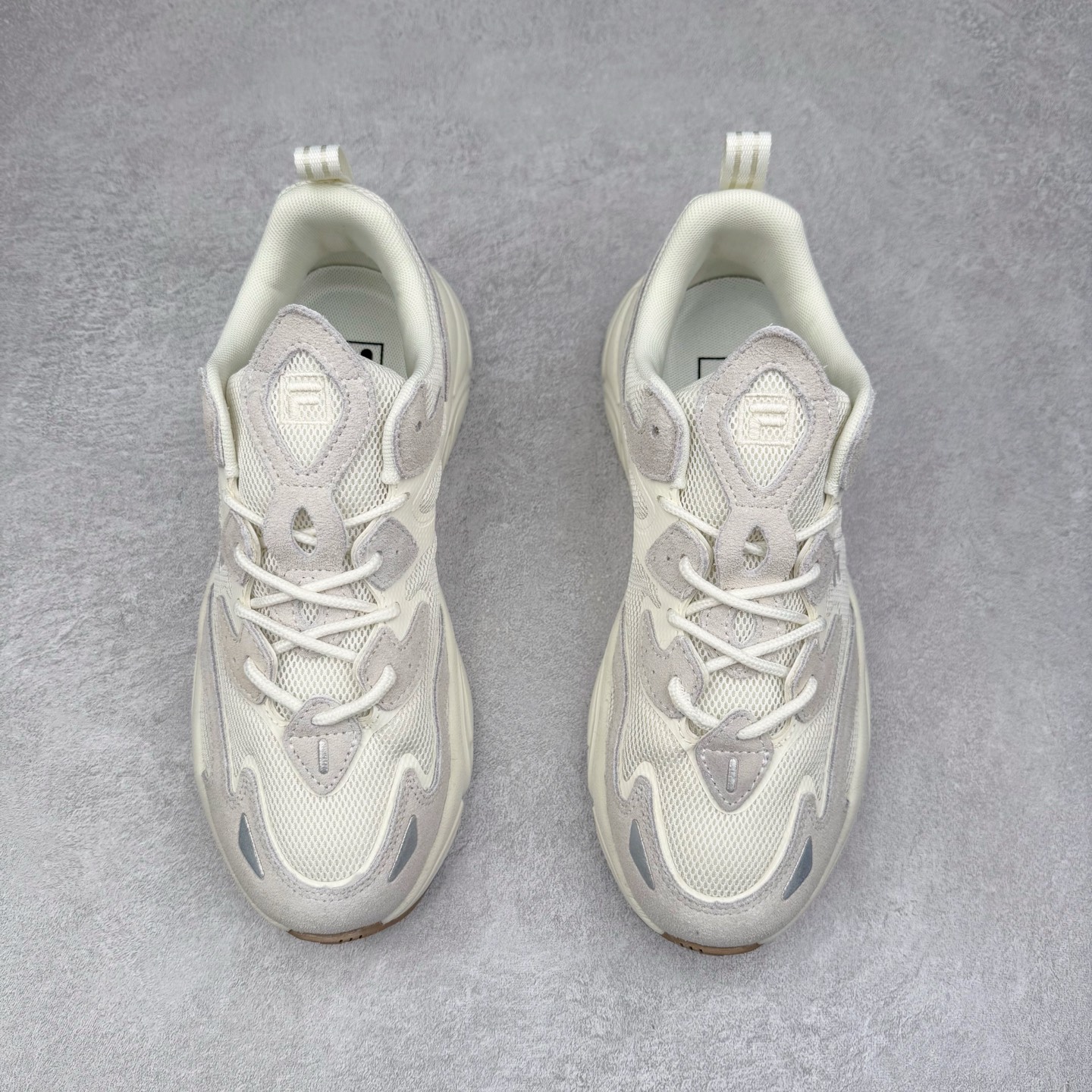 图片[2]-FILA SKIIPPER 斐乐火星2.0减震防滑网面老爹鞋 复古风重现 原鞋开版定制 正品同步鞋材 皮革拼接麂皮 搭配透气网布 主打复古潮流 白粉紫撞色设计 视觉冲击十足 超厚EVA软底设计 轻量舒适脚感 附带内增高效果 妥妥仙女款 完美上脚体验 女神必入单品 强烈推荐 尺码：35.5 36 36.5 37.5 38 38.5 39 40 40.5 41 42 42.5 43 44 44.5 45 45.5-选品中心