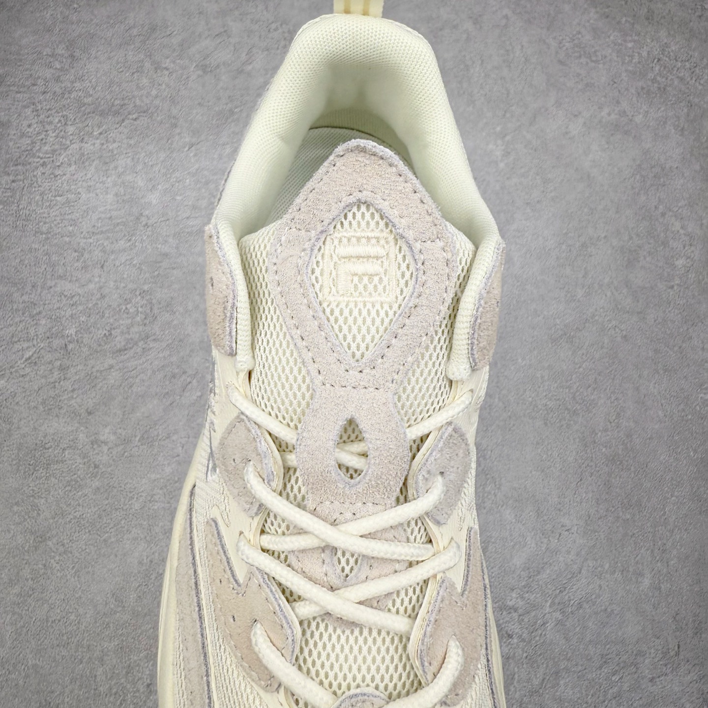 图片[5]-FILA SKIIPPER 斐乐火星2.0减震防滑网面老爹鞋 复古风重现 原鞋开版定制 正品同步鞋材 皮革拼接麂皮 搭配透气网布 主打复古潮流 白粉紫撞色设计 视觉冲击十足 超厚EVA软底设计 轻量舒适脚感 附带内增高效果 妥妥仙女款 完美上脚体验 女神必入单品 强烈推荐 尺码：35.5 36 36.5 37.5 38 38.5 39 40 40.5 41 42 42.5 43 44 44.5 45 45.5-选品中心