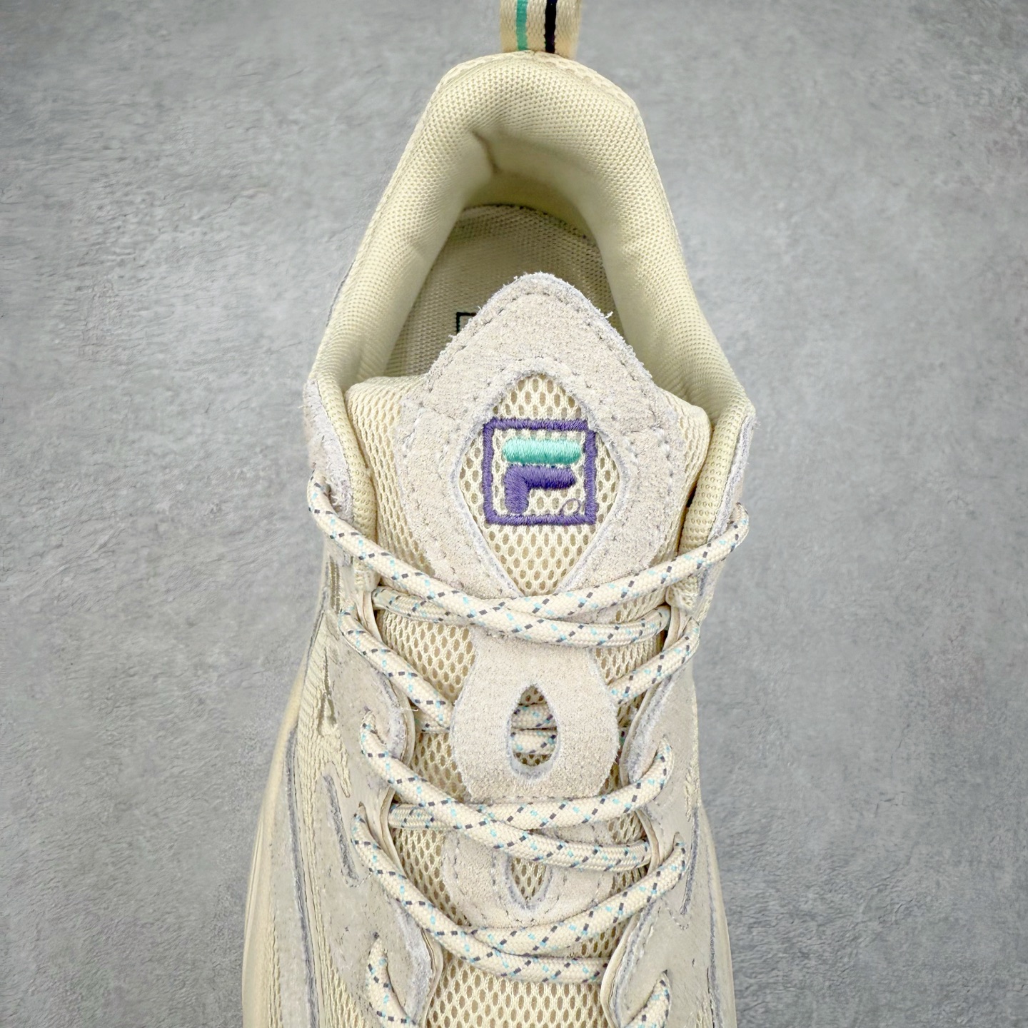 图片[5]-FILA SKIIPPER 斐乐火星2.0减震防滑网面老爹鞋 复古风重现 原鞋开版定制 正品同步鞋材 皮革拼接麂皮 搭配透气网布 主打复古潮流 白粉紫撞色设计 视觉冲击十足 超厚EVA软底设计 轻量舒适脚感 附带内增高效果 妥妥仙女款 完美上脚体验 女神必入单品 强烈推荐 尺码：35.5 36 36.5 37.5 38 38.5 39 40 40.5 41 42 42.5 43 44 44.5 45 45.5-选品中心