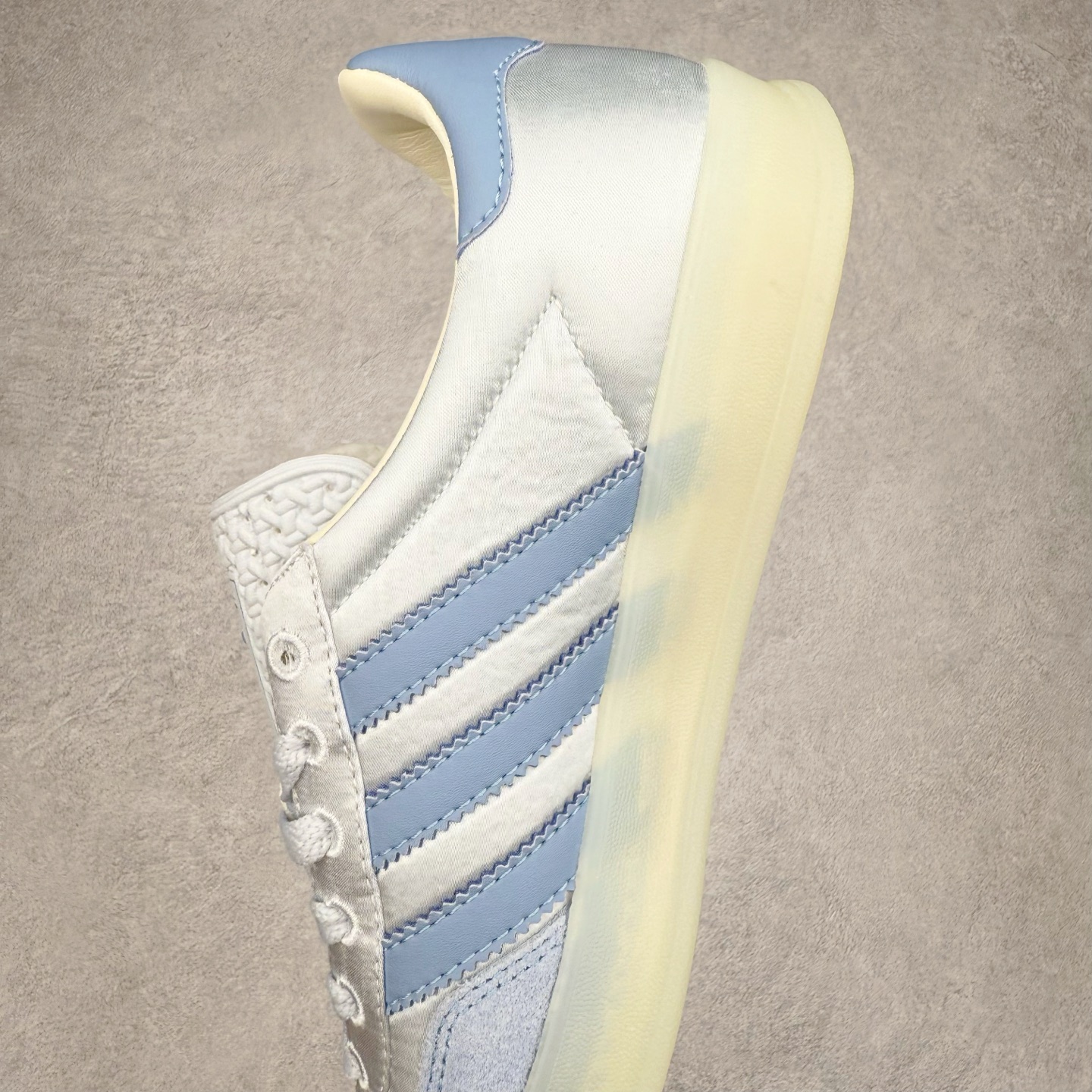 图片[7]-AD Gazelle Indoor Trainers 羚羊内训系列低帮复古百搭休闲运动德训风板鞋 JI2711 90年代经典的复刻版！自60年代以足球训练鞋面世以来,Gazelle就以其经典设计席卷全球。1991年版本的复刻,再造经典Gazelle。采用皮革打造,搭配浊色细节,让这款经典更加简约。尺码：36 36⅔ 37⅓ 38 38⅔ 39⅓ 40 40⅔ 41⅓ 42 42⅔ 43⅓ 44⅓ 44⅔ 45-选品中心