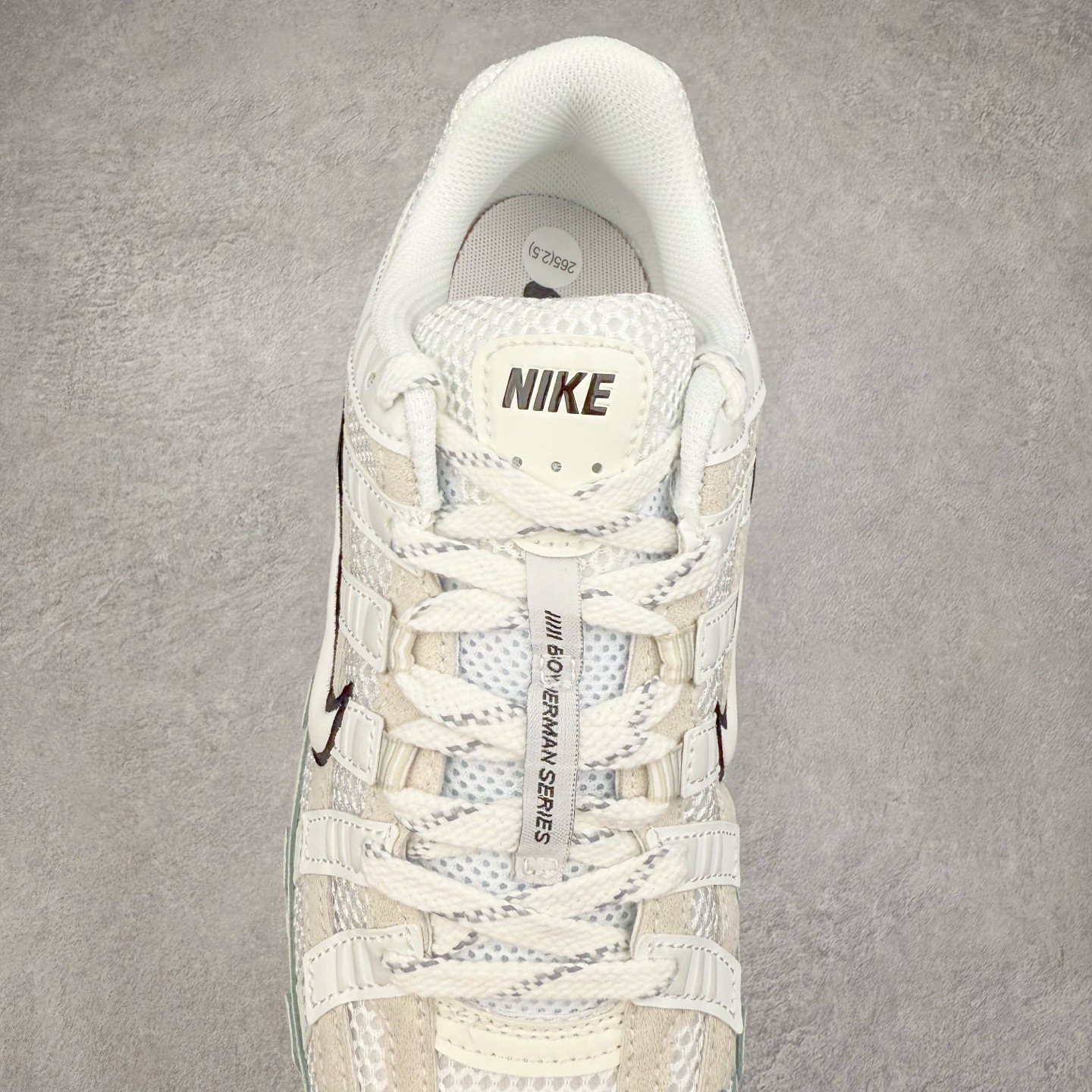 图片[5]-＃A1 NK P-6000 系列低帮复古老爹风休闲运动舒适慢跑鞋 HF4898-121 购入原鞋原装纸板楦头开发 独家私模四层组合大底 市场唯一正确版本 良心定价 新配色陆续出货 进口三文治网面 融合 Pegasus 过往运动鞋设计 助力 21 世纪早期跑步运动跃升时尚新高度 采用透气网眼布、运动风格线条和耐穿覆面 兼具吸睛外观和舒适感受 中底泡绵以田径赛道为灵感 打造厚实设计 缔造出众缓震性能 尺码：36 36.5 37.5 38 38.5 39 40 40.5 41 42 42.5 43 44 44.5 45 46-选品中心