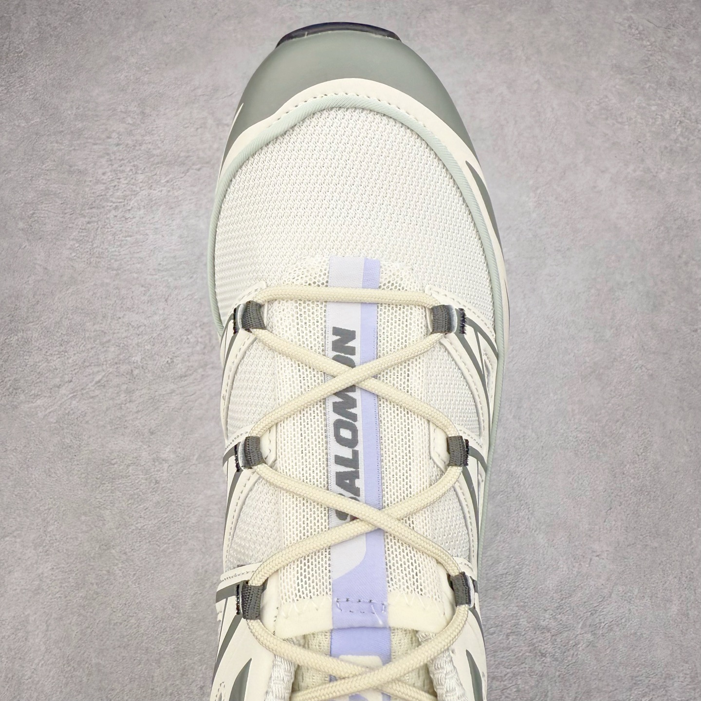 图片[4]-＃纯原福利 Salomon 萨洛蒙 XT-6 复古机能户外跑鞋 这双XT-6 鞋面以锯齿状的包裹系统呈现 在黑色基底之下加入了各种色点缀 内嵌式的袜套设计与 Quicklace 系带系统一道 实现了立体包裹与精准贴合 结合 Contagrip 大底科技 让穿着者可以轻松驾驭户外与通勤下的任何运动生活场景 无缝鞋身户外随意纵横 颜值与脚感兼备 出街通勤 绝对非常吸睛 你值得拥有 尺码：36 36.5 37.5 38 38.5 39 40 40.5 41 42 42.5 43 44 44.5 45-选品中心