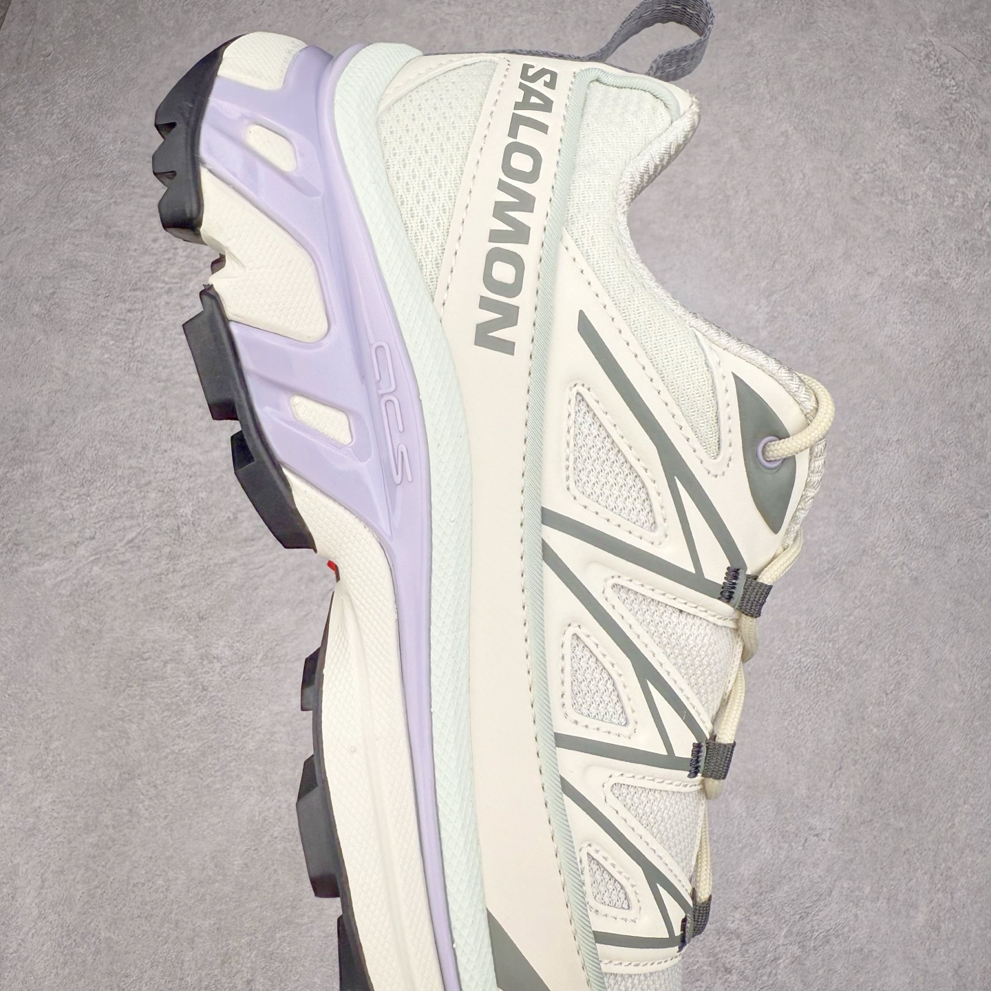 图片[6]-＃纯原福利 Salomon 萨洛蒙 XT-6 复古机能户外跑鞋 这双XT-6 鞋面以锯齿状的包裹系统呈现 在黑色基底之下加入了各种色点缀 内嵌式的袜套设计与 Quicklace 系带系统一道 实现了立体包裹与精准贴合 结合 Contagrip 大底科技 让穿着者可以轻松驾驭户外与通勤下的任何运动生活场景 无缝鞋身户外随意纵横 颜值与脚感兼备 出街通勤 绝对非常吸睛 你值得拥有 尺码：36 36.5 37.5 38 38.5 39 40 40.5 41 42 42.5 43 44 44.5 45-选品中心