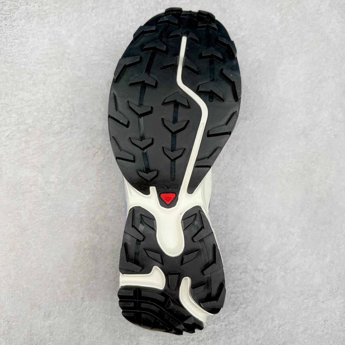 图片[9]-＃纯原福利 Salomon 萨洛蒙 XT-6 复古机能户外跑鞋 这双XT-6 鞋面以锯齿状的包裹系统呈现 在黑色基底之下加入了各种色点缀 内嵌式的袜套设计与 Quicklace 系带系统一道 实现了立体包裹与精准贴合 结合 Contagrip 大底科技 让穿着者可以轻松驾驭户外与通勤下的任何运动生活场景 无缝鞋身户外随意纵横 颜值与脚感兼备 出街通勤 绝对非常吸睛 你值得拥有 尺码：36 36.5 37.5 38 38.5 39 40 40.5 41 42 42.5 43 44 44.5 45-选品中心