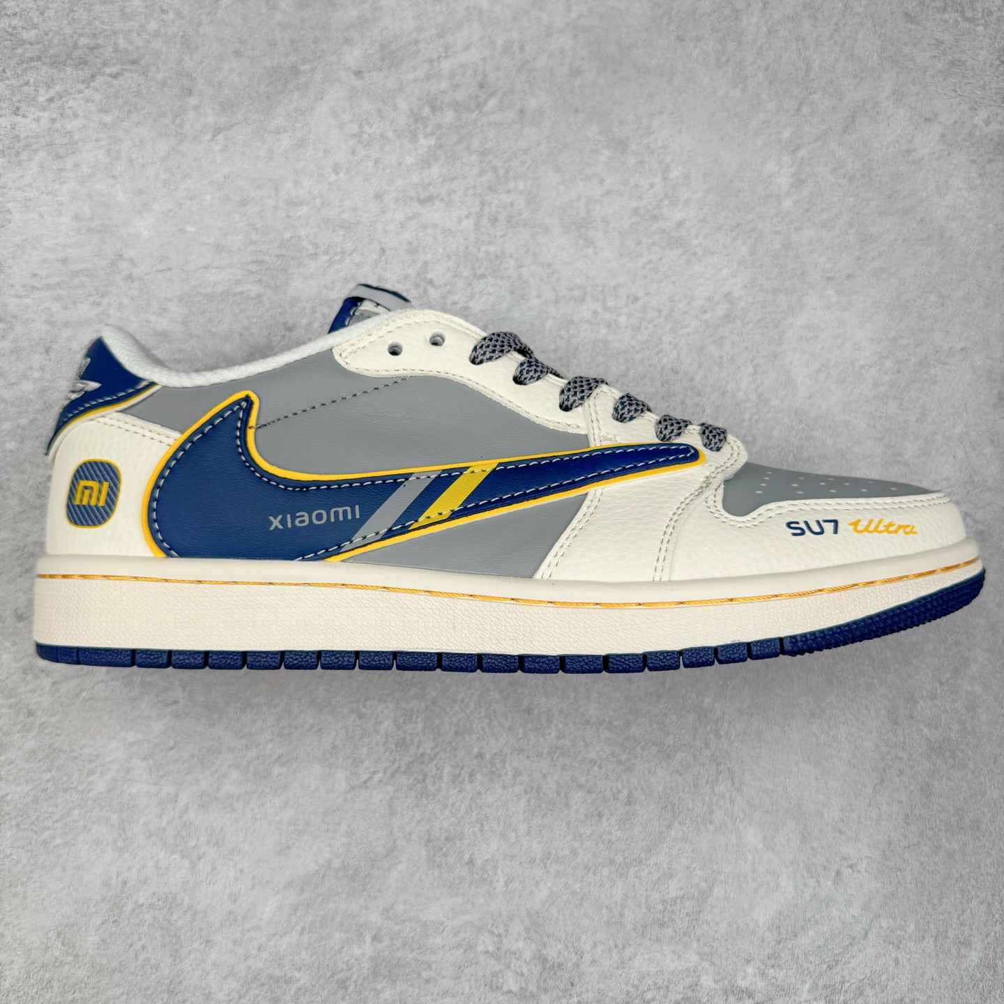 TS x Air Jordan AJ1 Low 倒钩低帮联名定制配色 XX3168-212 原厂内置气垫魔块 A模大底 头层小牛皮 鞋舌AJ原厂专用牛津布+AJ专用反口珍珠布+原厂无杂质高弹内里海棉+特殊封边弹力鞋带 实拍调校N版已经零色差零失真 百分百还原实物色彩所见即所得 不存在货不对板色差等低级问题 选购参考实物拍摄 不混卖不参货 只用心做好货严格选品 承诺混一赔十 尺码：36 36.5 37.5 38 38.5 39 40 40.5 41 42 42.5 43 44 44.5 45-选品中心