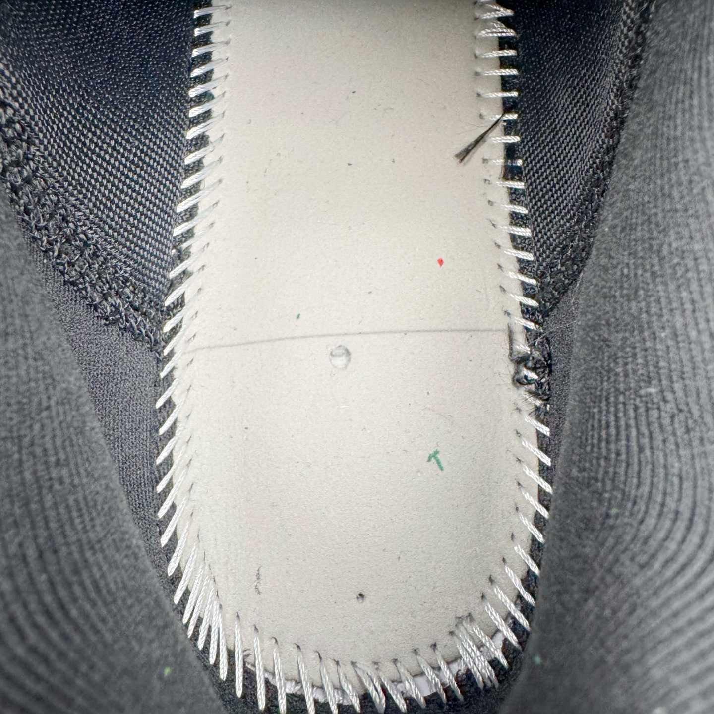 图片[10]-＃TG纯原 NK Pegasus 39 飞马39舒适低帮马拉松跑步鞋 黑白 DH4071-001 泰光Zp特供批次 市面唯一支持实战的跑鞋 原档案数据原厂网纱 正确高频花纹 前后掌内置Zoom Air气垫 原装MD大底 脚感完美还原 原盒原配 QC检验、钢印 俱全 原底科技 同步原版 脚感堪比Boost 实拍调校N版已经零色差零失真 百分百还原实物色彩所见即所得 不存在货不对板色差等低级问题 选购参考实物拍摄 不混卖不参货 只用心做好货严格选品 承诺混一赔十 尺码：36 36.5 37.5 38 38.5 39 40 40.5 41 42 42.5 43 44 44.5 45-选品中心