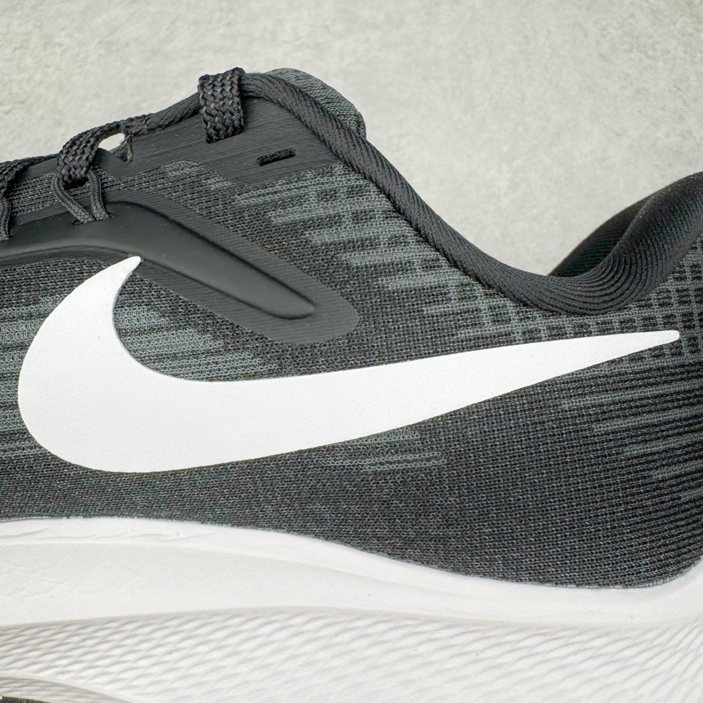 图片[12]-＃TG纯原 NK Pegasus 39 飞马39舒适低帮马拉松跑步鞋 黑白 DH4071-001 泰光Zp特供批次 市面唯一支持实战的跑鞋 原档案数据原厂网纱 正确高频花纹 前后掌内置Zoom Air气垫 原装MD大底 脚感完美还原 原盒原配 QC检验、钢印 俱全 原底科技 同步原版 脚感堪比Boost 实拍调校N版已经零色差零失真 百分百还原实物色彩所见即所得 不存在货不对板色差等低级问题 选购参考实物拍摄 不混卖不参货 只用心做好货严格选品 承诺混一赔十 尺码：36 36.5 37.5 38 38.5 39 40 40.5 41 42 42.5 43 44 44.5 45-选品中心