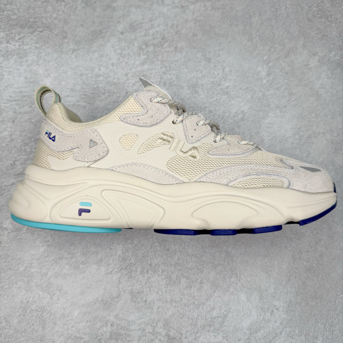 FILA SKIIPPER 斐乐火星2.0减震防滑网面老爹鞋 复古风重现 原鞋开版定制 正品同步鞋材 皮革拼接麂皮 搭配透气网布 主打复古潮流 白粉紫撞色设计 视觉冲击十足 超厚EVA软底设计 轻量舒适脚感 附带内增高效果 妥妥仙女款 完美上脚体验 女神必入单品 强烈推荐 尺码：35.5 36 36.5 37.5 38 38.5 39 40 40.5 41 42 42.5 43 44 44.5 45 45.5-选品中心