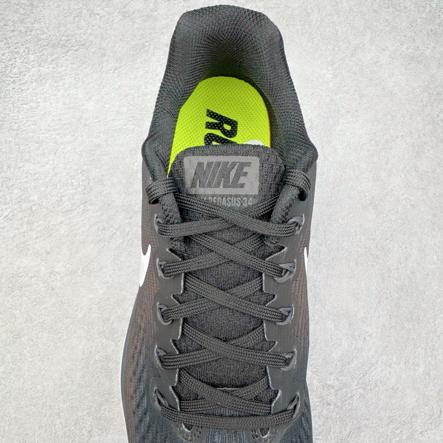 图片[5]-＃TG纯原 NK Pegasus 34 飞马34舒适低帮马拉松跑步鞋 黑白 880555-001 泰光Zp特供批次 市面唯一支持实战的跑鞋 原档案数据原厂网纱 正确高频花纹 前后掌内置Zoom Air气垫 原装MD大底 脚感完美还原 原盒原配 QC检验、钢印 俱全 原底科技 同步原版 脚感堪比Boost 实拍调校N版已经零色差零失真 百分百还原实物色彩所见即所得 不存在货不对板色差等低级问题 选购参考实物拍摄 不混卖不参货 只用心做好货严格选品 承诺混一赔十 尺码：36 36.5 37.5 38 38.5 39 40 40.5 41 42 42.5 43 44 44.5 45-选品中心