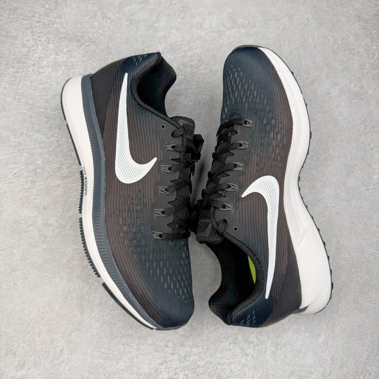 图片[3]-＃TG纯原 NK Pegasus 34 飞马34舒适低帮马拉松跑步鞋 黑白 880555-001 泰光Zp特供批次 市面唯一支持实战的跑鞋 原档案数据原厂网纱 正确高频花纹 前后掌内置Zoom Air气垫 原装MD大底 脚感完美还原 原盒原配 QC检验、钢印 俱全 原底科技 同步原版 脚感堪比Boost 实拍调校N版已经零色差零失真 百分百还原实物色彩所见即所得 不存在货不对板色差等低级问题 选购参考实物拍摄 不混卖不参货 只用心做好货严格选品 承诺混一赔十 尺码：36 36.5 37.5 38 38.5 39 40 40.5 41 42 42.5 43 44 44.5 45-选品中心