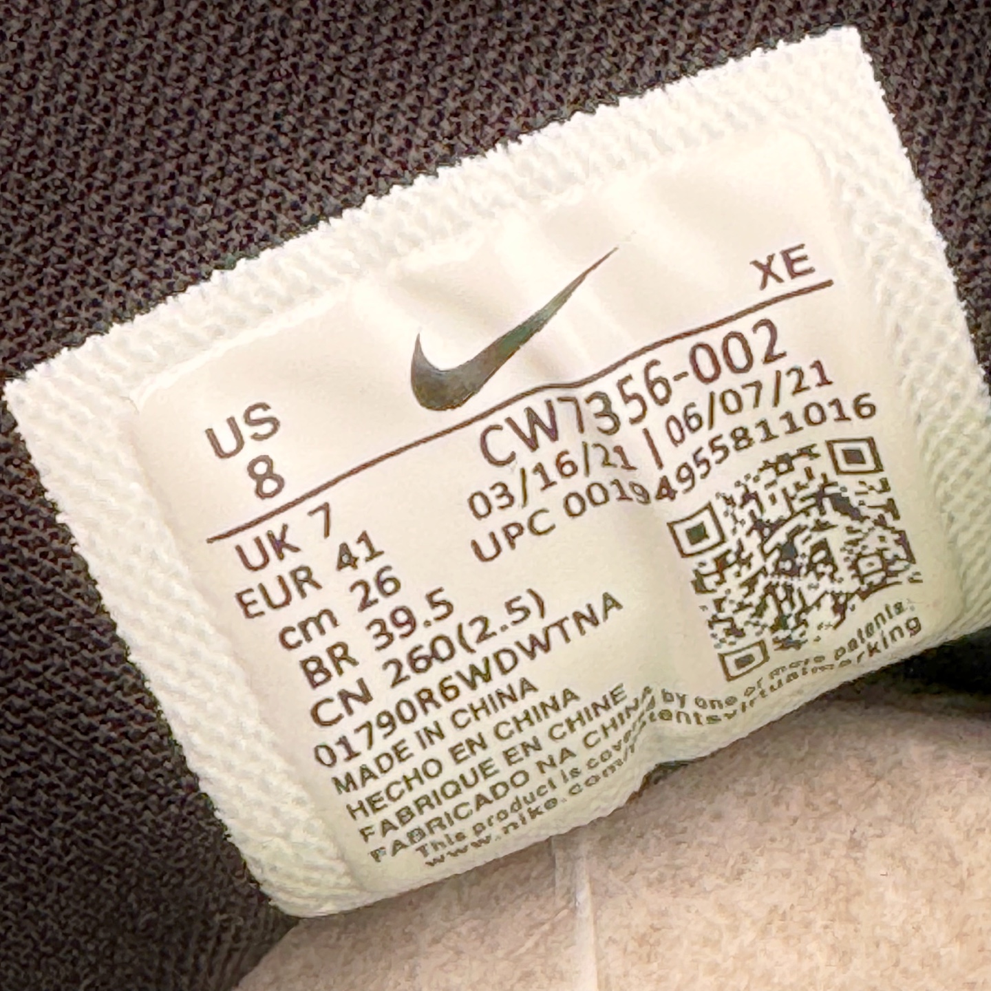 图片[12]-＃TG纯原 NK Pegasus 38 飞马38舒适低帮马拉松跑步鞋 黑白 CW7356-002 泰光Zp特供批次 市面唯一支持实战的跑鞋 原档案数据原厂网纱 正确高频花纹 前后掌内置Zoom Air气垫 原装MD大底 脚感完美还原 原盒原配 QC检验、钢印 俱全 原底科技 同步原版 脚感堪比Boost 实拍调校N版已经零色差零失真 百分百还原实物色彩所见即所得 不存在货不对板色差等低级问题 选购参考实物拍摄 不混卖不参货 只用心做好货严格选品 承诺混一赔十 尺码：36 36.5 37.5 38 38.5 39 40 40.5 41 42 42.5 43 44 44.5 45-选品中心