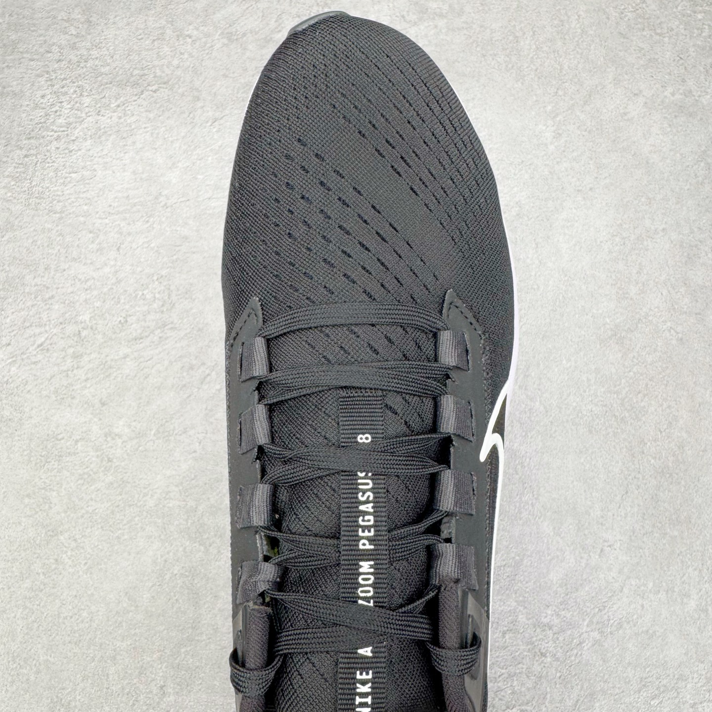 图片[4]-＃TG纯原 NK Pegasus 38 飞马38舒适低帮马拉松跑步鞋 黑白 CW7356-002 泰光Zp特供批次 市面唯一支持实战的跑鞋 原档案数据原厂网纱 正确高频花纹 前后掌内置Zoom Air气垫 原装MD大底 脚感完美还原 原盒原配 QC检验、钢印 俱全 原底科技 同步原版 脚感堪比Boost 实拍调校N版已经零色差零失真 百分百还原实物色彩所见即所得 不存在货不对板色差等低级问题 选购参考实物拍摄 不混卖不参货 只用心做好货严格选品 承诺混一赔十 尺码：36 36.5 37.5 38 38.5 39 40 40.5 41 42 42.5 43 44 44.5 45-选品中心