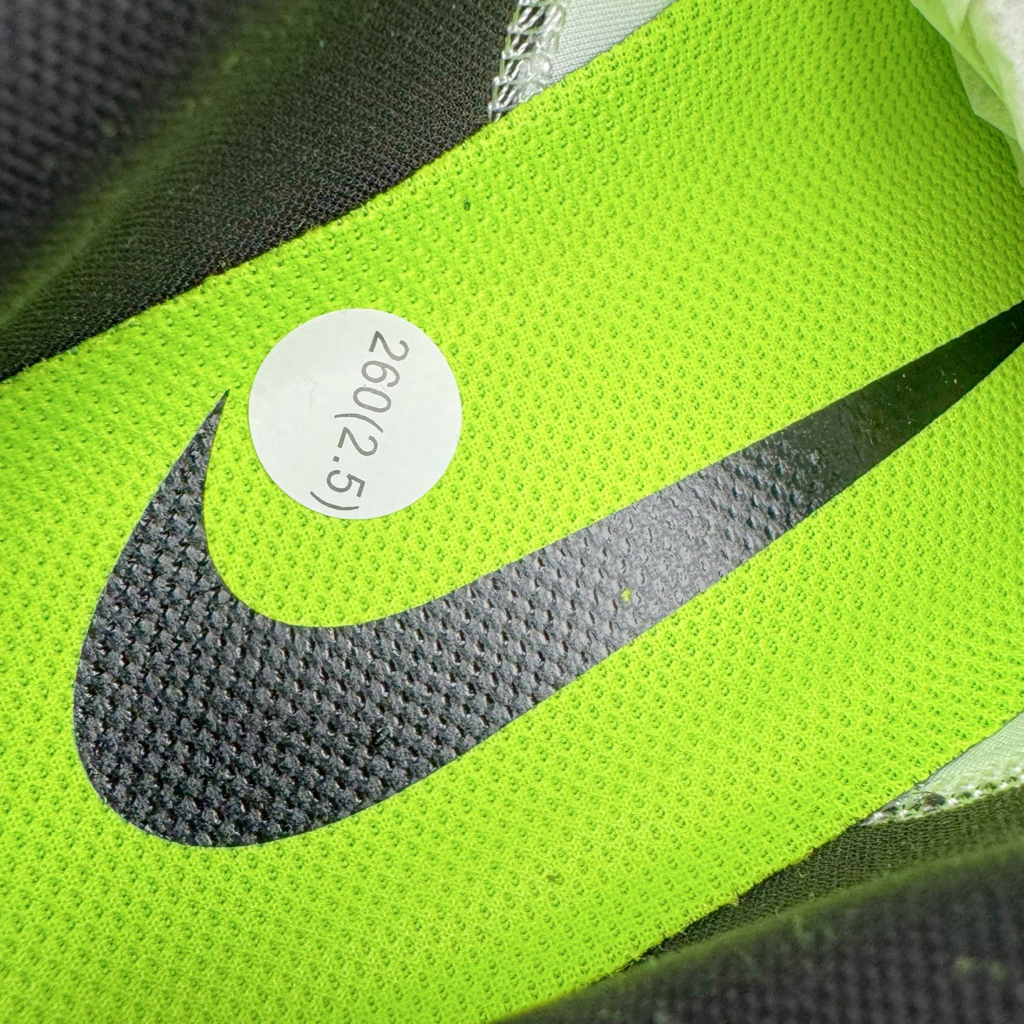 图片[11]-＃TG纯原 NK Pegasus 38 飞马38舒适低帮马拉松跑步鞋 黑白 CW7356-002 泰光Zp特供批次 市面唯一支持实战的跑鞋 原档案数据原厂网纱 正确高频花纹 前后掌内置Zoom Air气垫 原装MD大底 脚感完美还原 原盒原配 QC检验、钢印 俱全 原底科技 同步原版 脚感堪比Boost 实拍调校N版已经零色差零失真 百分百还原实物色彩所见即所得 不存在货不对板色差等低级问题 选购参考实物拍摄 不混卖不参货 只用心做好货严格选品 承诺混一赔十 尺码：36 36.5 37.5 38 38.5 39 40 40.5 41 42 42.5 43 44 44.5 45-选品中心