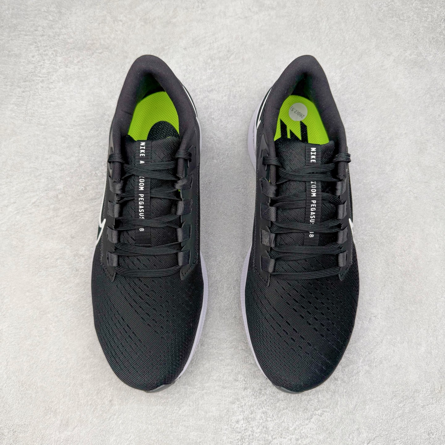 图片[2]-＃TG纯原 NK Pegasus 38 飞马38舒适低帮马拉松跑步鞋 黑白 CW7356-002 泰光Zp特供批次 市面唯一支持实战的跑鞋 原档案数据原厂网纱 正确高频花纹 前后掌内置Zoom Air气垫 原装MD大底 脚感完美还原 原盒原配 QC检验、钢印 俱全 原底科技 同步原版 脚感堪比Boost 实拍调校N版已经零色差零失真 百分百还原实物色彩所见即所得 不存在货不对板色差等低级问题 选购参考实物拍摄 不混卖不参货 只用心做好货严格选品 承诺混一赔十 尺码：36 36.5 37.5 38 38.5 39 40 40.5 41 42 42.5 43 44 44.5 45-选品中心