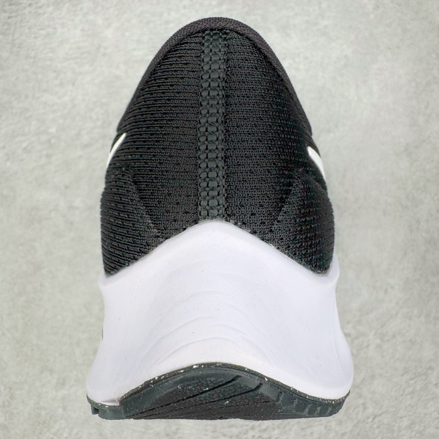 图片[8]-＃TG纯原 NK Pegasus 38 飞马38舒适低帮马拉松跑步鞋 黑白 CW7356-002 泰光Zp特供批次 市面唯一支持实战的跑鞋 原档案数据原厂网纱 正确高频花纹 前后掌内置Zoom Air气垫 原装MD大底 脚感完美还原 原盒原配 QC检验、钢印 俱全 原底科技 同步原版 脚感堪比Boost 实拍调校N版已经零色差零失真 百分百还原实物色彩所见即所得 不存在货不对板色差等低级问题 选购参考实物拍摄 不混卖不参货 只用心做好货严格选品 承诺混一赔十 尺码：36 36.5 37.5 38 38.5 39 40 40.5 41 42 42.5 43 44 44.5 45-选品中心