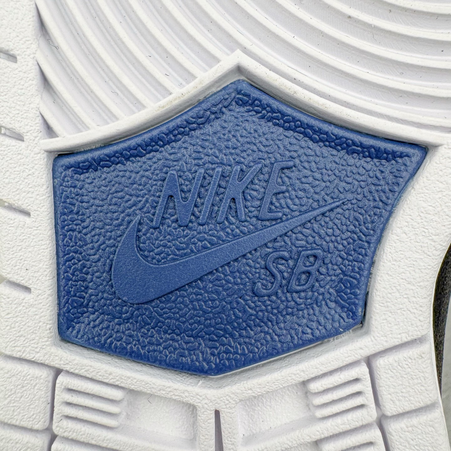 图片[17]-＃F版 NK SB Dunk Low 解构绑带 DX6775-400 性价比王者 极限压缩利润空间 超乎所想的高性价比 用料绝不含糊 原盒原配 正确耐磨橡胶大底 超高清洁度 全鞋零毛边皮料切割 全套原楦原模倾力打造完美版型 尺码：36 36.5 37.5 38 38.5 39 40 40.5 41 42 42.5 43 44 44.5 45 46 47.5-选品中心