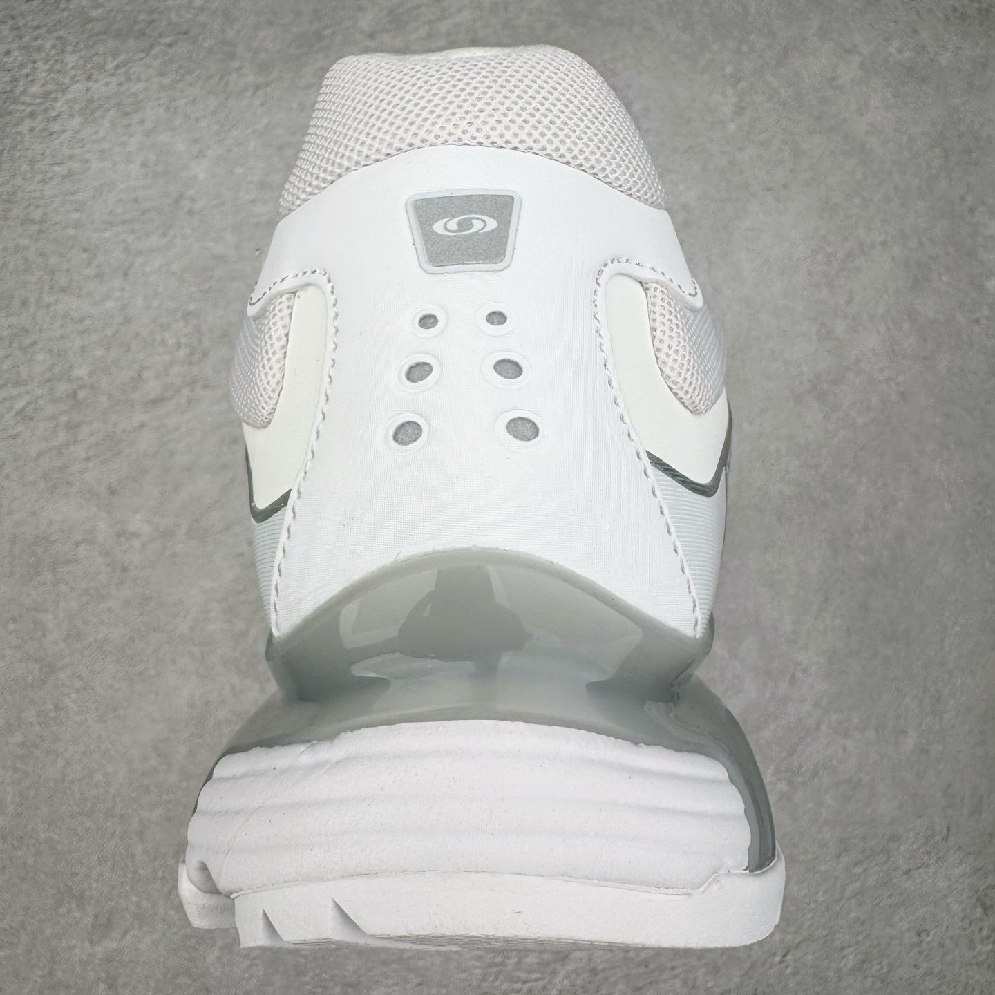 图片[8]-＃GX SALOMON XT-WHISPER 萨洛蒙圆头防滑耐磨低帮休闲越野训练城市通勤跑步鞋 男女同款 浅棕色 纯原外贸平台特供订单 耗时半年巨作 全套原纸板楦头开发 原厂特供网布配套加持 确保原汁原味 完美呈现版型 原档数据独家私模五层组合大底 男女鞋同步官方开发至46.5 原装Ortholite轻量化鞋垫 中底布带钢印编号 原厂TPU锁扣 进口港宝加持 后跟自然饱满 还原公司包裹性 鞋面以“锯齿”状的包裹系统呈现 在基色底之下加入了各种色点缀 将公司的最新技术和时尚前卫的造型融入耐用的长跑款式中 鞋面由 TPU 薄膜制成 并焊接在高耐磨网眼上 使其既时尚又坚固 由 ACS底盘支撑 可增强稳定性和支撑力 以及由橡胶凸耳 Contragrip外底覆盖的 EVA 缓冲中底 旨在应对崎岖的地形 鞋舌上的彩色Salomon 标签、Quicklace 系统以及鞋头、鞋舌和鞋跟上的附加品牌使细节更加完美 让穿着者可以轻松驾驭户外与通勤下的任何运动生活场景 无缝鞋身户外随意纵横 颜值与脚感兼备 出街通勤 绝对非常吸睛 你值得拥有 尺码：36 36.5 37.5 38 38.5 39 40 40.5 41 42 42.5 43 44 44.5 45 46 46.5 注意：偏小1码-选品中心