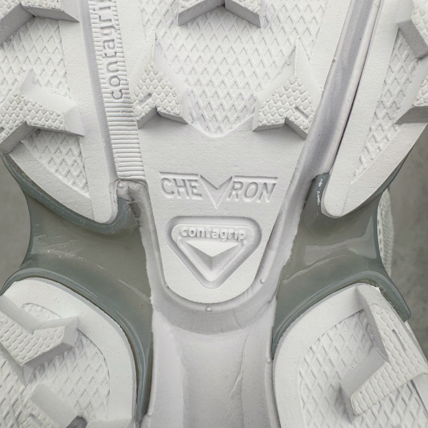 图片[19]-＃GX SALOMON XT-WHISPER 萨洛蒙圆头防滑耐磨低帮休闲越野训练城市通勤跑步鞋 男女同款 浅棕色 纯原外贸平台特供订单 耗时半年巨作 全套原纸板楦头开发 原厂特供网布配套加持 确保原汁原味 完美呈现版型 原档数据独家私模五层组合大底 男女鞋同步官方开发至46.5 原装Ortholite轻量化鞋垫 中底布带钢印编号 原厂TPU锁扣 进口港宝加持 后跟自然饱满 还原公司包裹性 鞋面以“锯齿”状的包裹系统呈现 在基色底之下加入了各种色点缀 将公司的最新技术和时尚前卫的造型融入耐用的长跑款式中 鞋面由 TPU 薄膜制成 并焊接在高耐磨网眼上 使其既时尚又坚固 由 ACS底盘支撑 可增强稳定性和支撑力 以及由橡胶凸耳 Contragrip外底覆盖的 EVA 缓冲中底 旨在应对崎岖的地形 鞋舌上的彩色Salomon 标签、Quicklace 系统以及鞋头、鞋舌和鞋跟上的附加品牌使细节更加完美 让穿着者可以轻松驾驭户外与通勤下的任何运动生活场景 无缝鞋身户外随意纵横 颜值与脚感兼备 出街通勤 绝对非常吸睛 你值得拥有 尺码：36 36.5 37.5 38 38.5 39 40 40.5 41 42 42.5 43 44 44.5 45 46 46.5 注意：偏小1码-选品中心