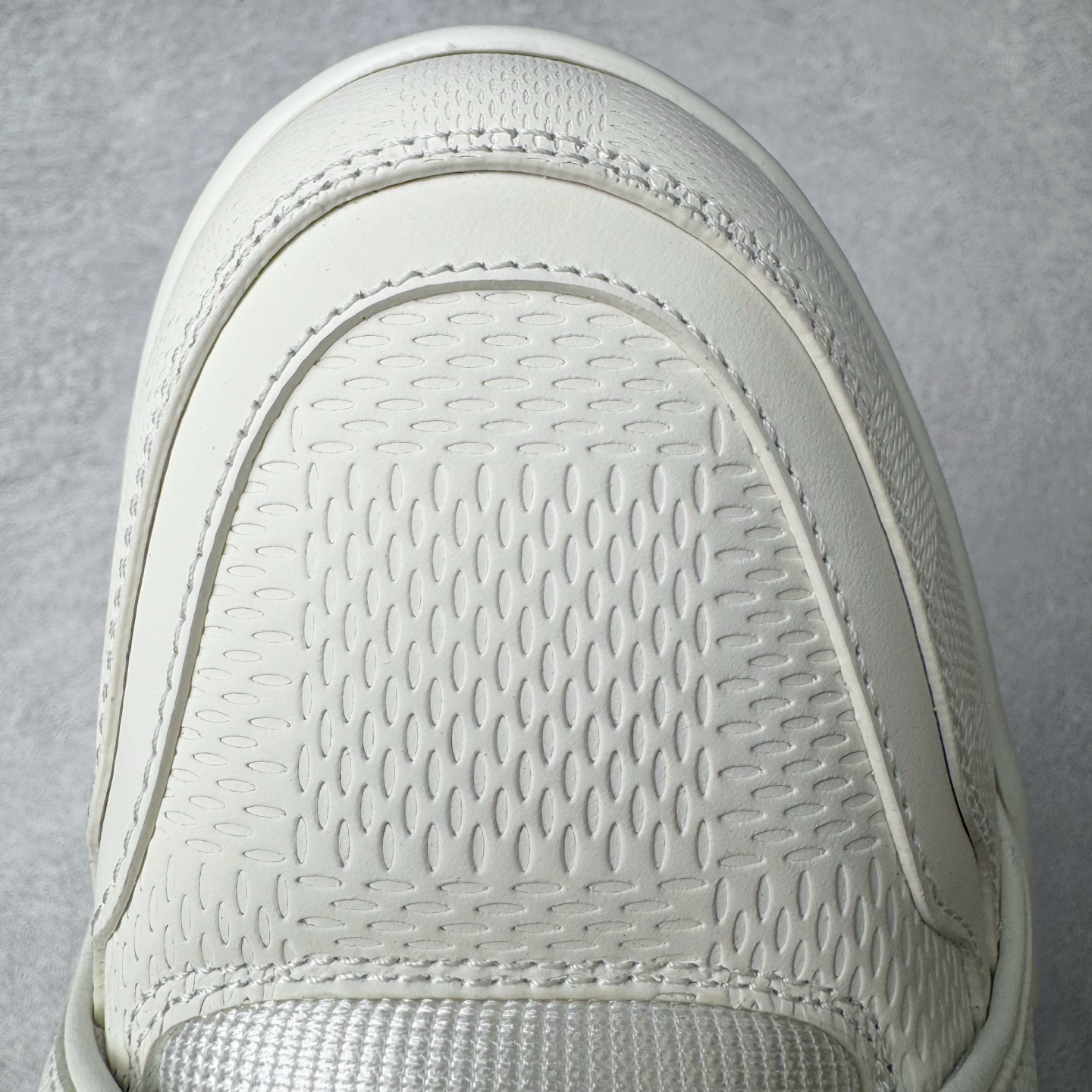 图片[21]-＃GD广顶 Louis Vuitton Trainer lv路易威登时装走秀运动时尚板鞋 外贸零售特供批次 2023全新纸板数据 印花高频效果碾压市面 市售天花板产物 耗时半年巨作 全套原厂新版原纸板楦头开发 原厂特供皮料加持 市场所有版本中综合最强的货品 GD实力大厂出品 全网最全配色更新最快 最成熟的做工稳定的品控 完美鞋型超高的清洁度 零毛边线头瑕疵 全套原楦原纸版原鞋开模 全网最具灵魂的版型 正确原装黄色鞋盒 正确中底印花 鞋面印花3D高频深度立体 全鞋电脑针车 紧密相连 针距密度一致 环保乳胶注塑鞋垫 厚度脚感还原原版 皮面裁剪部位 统一油边封口工艺 原装橡胶大底含胶量大底组合零偏差 专柜全套包装 防尘袋 说明书 质保卡 男女鞋 尺码：35 36 37 38 39 40 41 42 43 44 45-选品中心