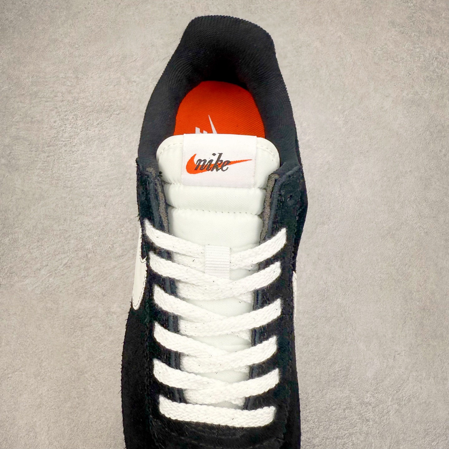 图片[5]-NK Classic Cortez Leather 阿甘复古初代皮革慢跑鞋 实体平台指令订单 全套原纸板楦头开发 原厂数据大底磨具 一比一鞋头弧度高度鞋身弧度 细节品控鞋型随意对比 正确烫金高频细节 公司级标准检验QC 区分市面一切版本 完美复刻阿甘复古鞋型 尺码：35.5 36 36.5 37.5 38 38.5 39 40 40.5 41 42 42.5 43 44 45-选品中心