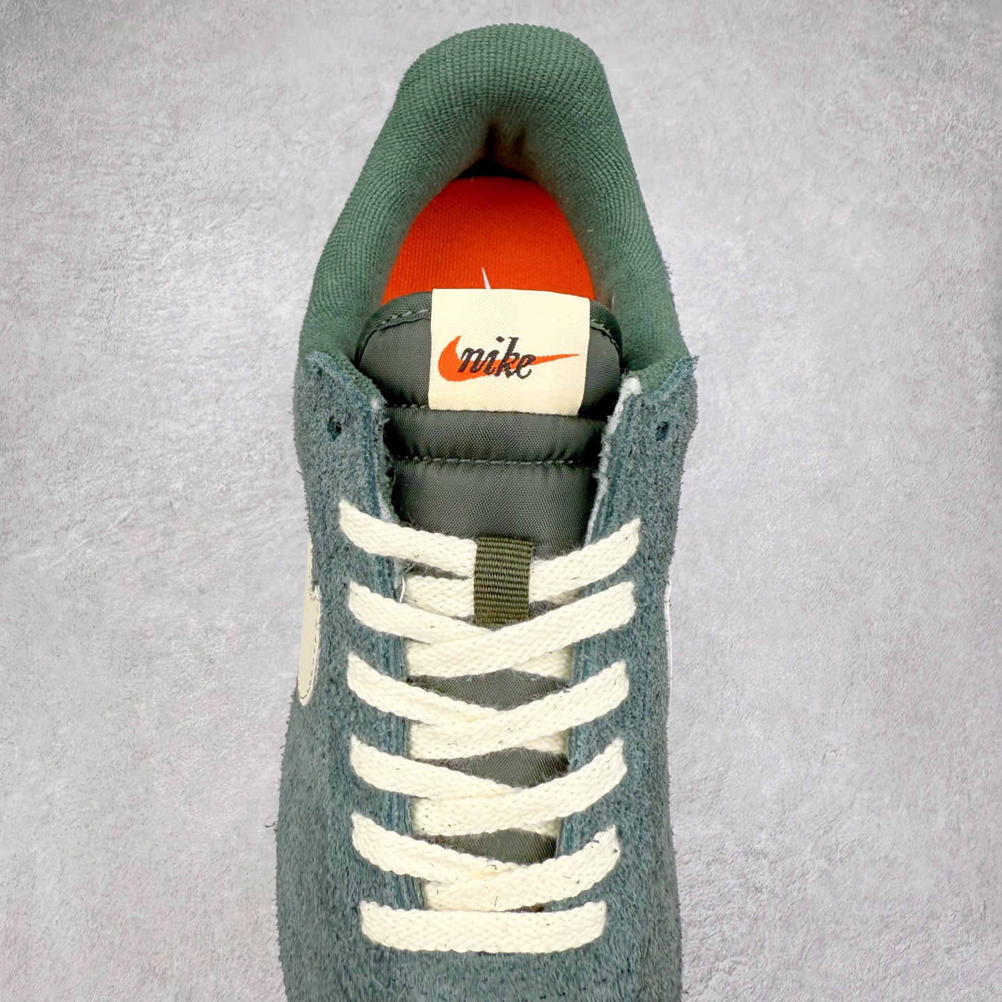 图片[5]-NK Classic Cortez Leather 阿甘复古初代皮革慢跑鞋 实体平台指令订单 全套原纸板楦头开发 原厂数据大底磨具 一比一鞋头弧度高度鞋身弧度 细节品控鞋型随意对比 正确烫金高频细节 公司级标准检验QC 区分市面一切版本 完美复刻阿甘复古鞋型 尺码：35.5 36 36.5 37.5 38 38.5 39 40 40.5 41 42 42.5 43 44 45-选品中心