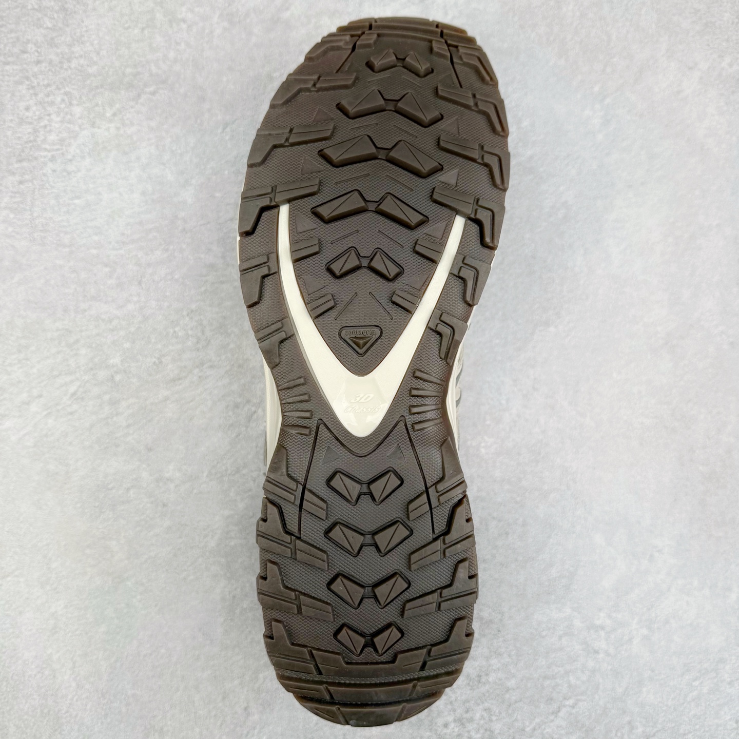 图片[9]-＃HP纯原 SALOMON XA Pro 3D ADV 萨洛蒙潮流越野机能户外功能鞋 虎扑平台特供订单 耗时半年巨作 全套原纸板楦头开发 原厂特供网布配套加持 确保原汁原味 完美呈现版型 原档数据独家私模五层组合大底 男女鞋同步官方开发至46.5 原装Ortholite轻量化鞋垫 中底布带钢印编号 原厂TPU锁扣 进口港宝加持 后跟自然饱满 还原公司包裹性 鞋面采用SENSIFT贴合技术 全方位贴合包裹脚型 鞋跟部鞋底牵引设计 提供强大的抓地性能 更适应野外崎岖不平的道路 其3D ADVANCED CHASSIS底盘 材料轻量大化 钉齿设计更具稳定性 防护性 鞋底易磨损区运用CONTAGRIP高耐磨材料 应对城市硬质路面长距离跑考验 尺码：36 36.5 37.5 38 38.5 39 40 40.5 41 42 42.5 43 44 44.5 45 46 46.5-选品中心