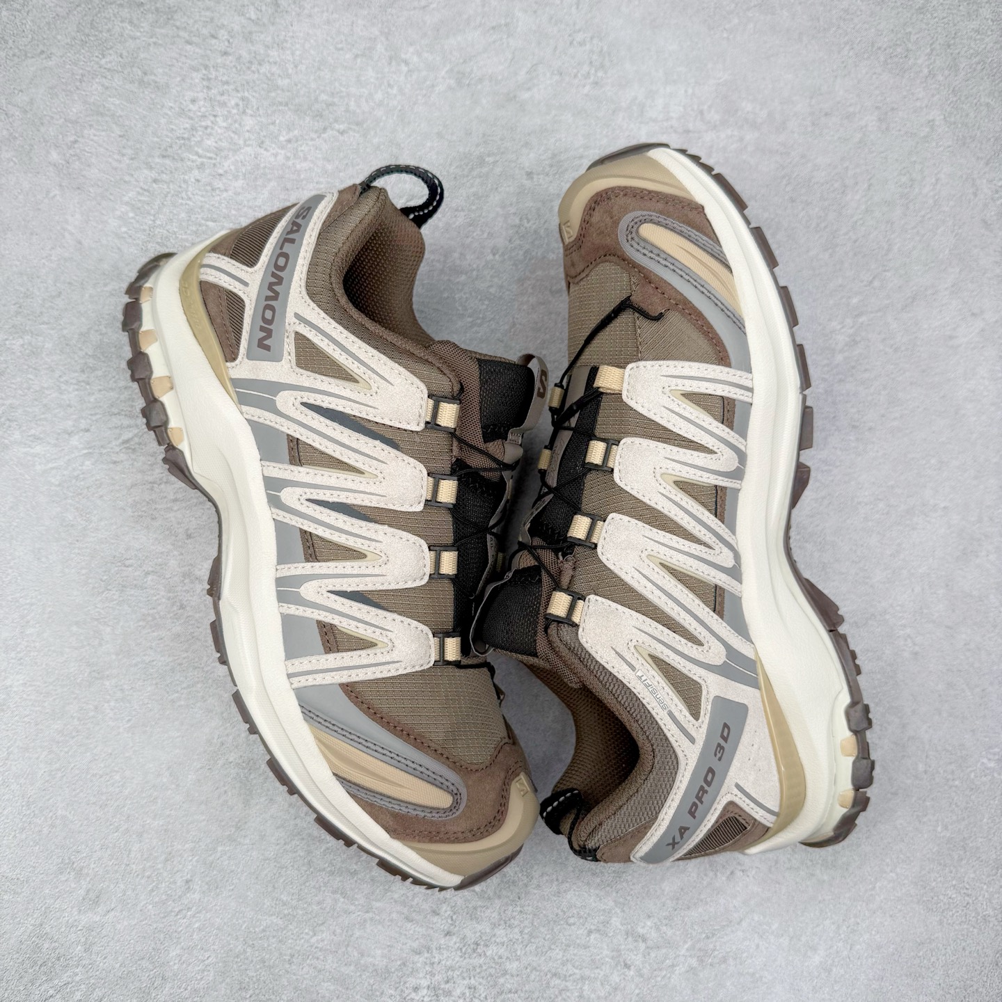 图片[3]-＃HP纯原 SALOMON XA Pro 3D ADV 萨洛蒙潮流越野机能户外功能鞋 虎扑平台特供订单 耗时半年巨作 全套原纸板楦头开发 原厂特供网布配套加持 确保原汁原味 完美呈现版型 原档数据独家私模五层组合大底 男女鞋同步官方开发至46.5 原装Ortholite轻量化鞋垫 中底布带钢印编号 原厂TPU锁扣 进口港宝加持 后跟自然饱满 还原公司包裹性 鞋面采用SENSIFT贴合技术 全方位贴合包裹脚型 鞋跟部鞋底牵引设计 提供强大的抓地性能 更适应野外崎岖不平的道路 其3D ADVANCED CHASSIS底盘 材料轻量大化 钉齿设计更具稳定性 防护性 鞋底易磨损区运用CONTAGRIP高耐磨材料 应对城市硬质路面长距离跑考验 尺码：36 36.5 37.5 38 38.5 39 40 40.5 41 42 42.5 43 44 44.5 45 46 46.5-选品中心