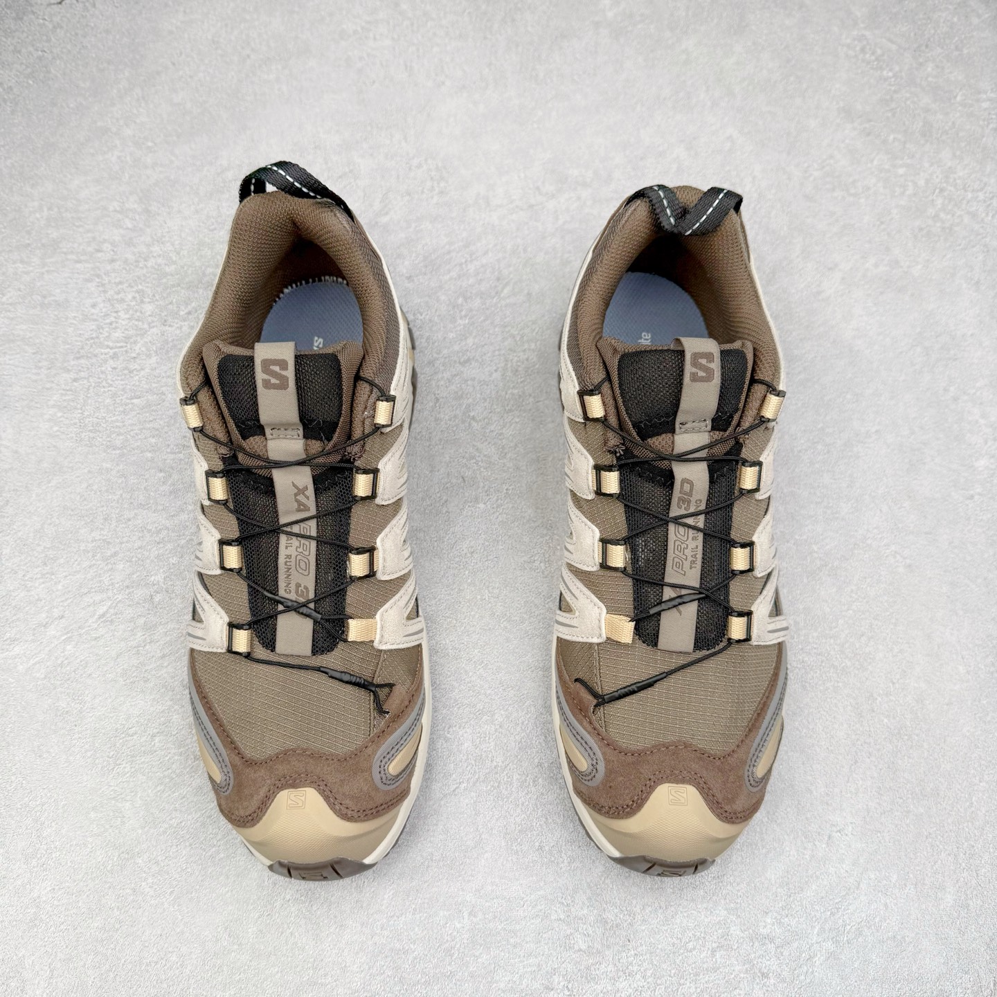 图片[2]-＃HP纯原 SALOMON XA Pro 3D ADV 萨洛蒙潮流越野机能户外功能鞋 虎扑平台特供订单 耗时半年巨作 全套原纸板楦头开发 原厂特供网布配套加持 确保原汁原味 完美呈现版型 原档数据独家私模五层组合大底 男女鞋同步官方开发至46.5 原装Ortholite轻量化鞋垫 中底布带钢印编号 原厂TPU锁扣 进口港宝加持 后跟自然饱满 还原公司包裹性 鞋面采用SENSIFT贴合技术 全方位贴合包裹脚型 鞋跟部鞋底牵引设计 提供强大的抓地性能 更适应野外崎岖不平的道路 其3D ADVANCED CHASSIS底盘 材料轻量大化 钉齿设计更具稳定性 防护性 鞋底易磨损区运用CONTAGRIP高耐磨材料 应对城市硬质路面长距离跑考验 尺码：36 36.5 37.5 38 38.5 39 40 40.5 41 42 42.5 43 44 44.5 45 46 46.5-选品中心