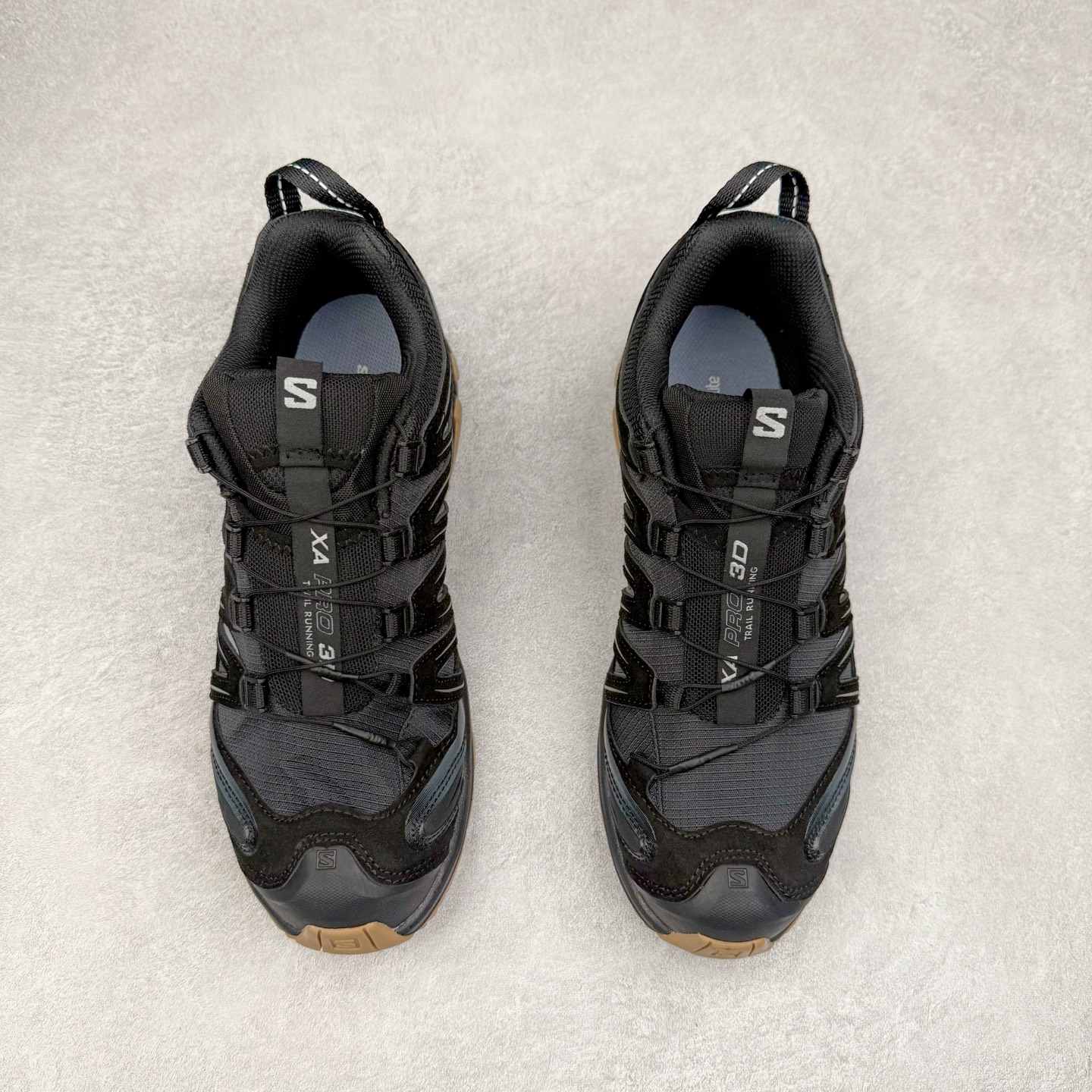 图片[2]-＃HP纯原 SALOMON XA Pro 3D ADV 萨洛蒙潮流越野机能户外功能鞋 虎扑平台特供订单 耗时半年巨作 全套原纸板楦头开发 原厂特供网布配套加持 确保原汁原味 完美呈现版型 原档数据独家私模五层组合大底 男女鞋同步官方开发至46.5 原装Ortholite轻量化鞋垫 中底布带钢印编号 原厂TPU锁扣 进口港宝加持 后跟自然饱满 还原公司包裹性 鞋面采用SENSIFT贴合技术 全方位贴合包裹脚型 鞋跟部鞋底牵引设计 提供强大的抓地性能 更适应野外崎岖不平的道路 其3D ADVANCED CHASSIS底盘 材料轻量大化 钉齿设计更具稳定性 防护性 鞋底易磨损区运用CONTAGRIP高耐磨材料 应对城市硬质路面长距离跑考验 尺码：36 36.5 37.5 38 38.5 39 40 40.5 41 42 42.5 43 44 44.5 45 46 46.5-选品中心