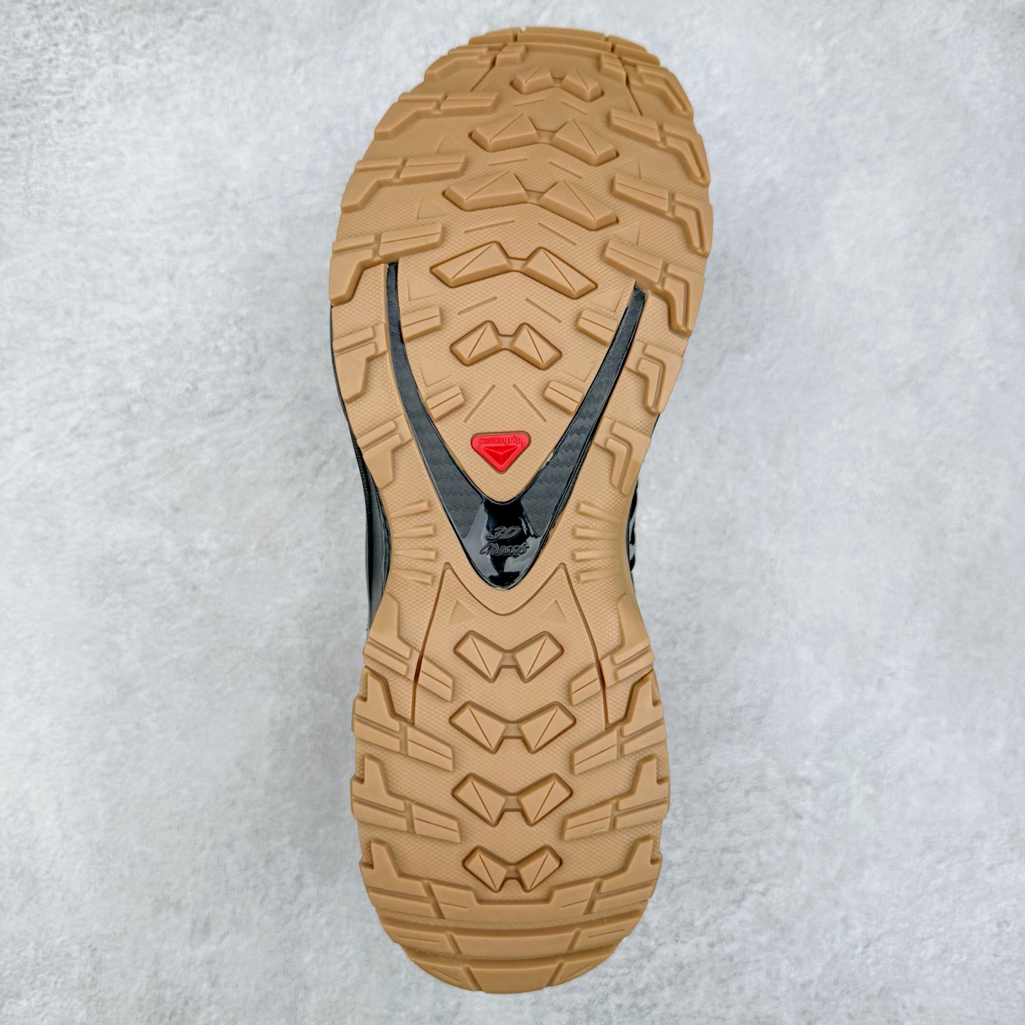 图片[9]-＃HP纯原 SALOMON XA Pro 3D ADV 萨洛蒙潮流越野机能户外功能鞋 虎扑平台特供订单 耗时半年巨作 全套原纸板楦头开发 原厂特供网布配套加持 确保原汁原味 完美呈现版型 原档数据独家私模五层组合大底 男女鞋同步官方开发至46.5 原装Ortholite轻量化鞋垫 中底布带钢印编号 原厂TPU锁扣 进口港宝加持 后跟自然饱满 还原公司包裹性 鞋面采用SENSIFT贴合技术 全方位贴合包裹脚型 鞋跟部鞋底牵引设计 提供强大的抓地性能 更适应野外崎岖不平的道路 其3D ADVANCED CHASSIS底盘 材料轻量大化 钉齿设计更具稳定性 防护性 鞋底易磨损区运用CONTAGRIP高耐磨材料 应对城市硬质路面长距离跑考验 尺码：36 36.5 37.5 38 38.5 39 40 40.5 41 42 42.5 43 44 44.5 45 46 46.5-选品中心