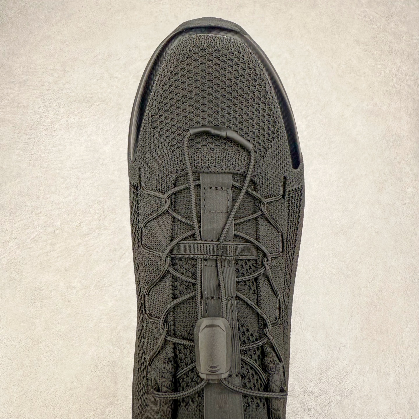 图片[4]-＃HP DESCENTE RUNNING 迪桑特系列 DFLUID流体BOA系带回弹低帮运动跑步鞋 DESCENTE（迪桑特）创立于1935年，品牌名取自法语词汇，意为“滑降”。品牌箭头标识代表滑雪的三种技术“高速直线滑行”、“穿越”和“侧滑”，也寓意品牌在打造高端专业运动产品中不断追求完美的创新精神，致力于成为中国高端专业滑雪、综训、女子、铁人三项、高尔夫的第一品牌。尺码：39 40 40.5 41 42 42.5 43 44 44.5 45-选品中心