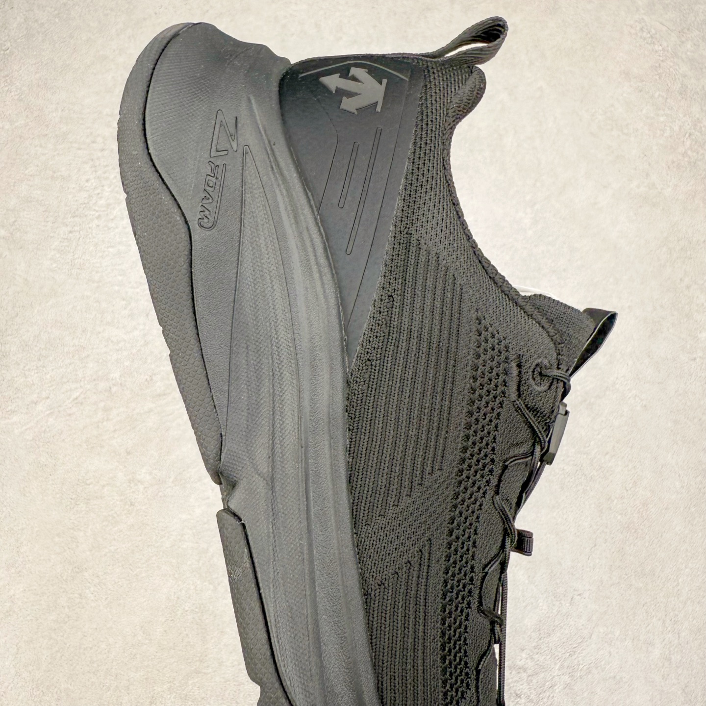 图片[6]-＃HP DESCENTE RUNNING 迪桑特系列 DFLUID流体BOA系带回弹低帮运动跑步鞋 DESCENTE（迪桑特）创立于1935年，品牌名取自法语词汇，意为“滑降”。品牌箭头标识代表滑雪的三种技术“高速直线滑行”、“穿越”和“侧滑”，也寓意品牌在打造高端专业运动产品中不断追求完美的创新精神，致力于成为中国高端专业滑雪、综训、女子、铁人三项、高尔夫的第一品牌。尺码：39 40 40.5 41 42 42.5 43 44 44.5 45-选品中心