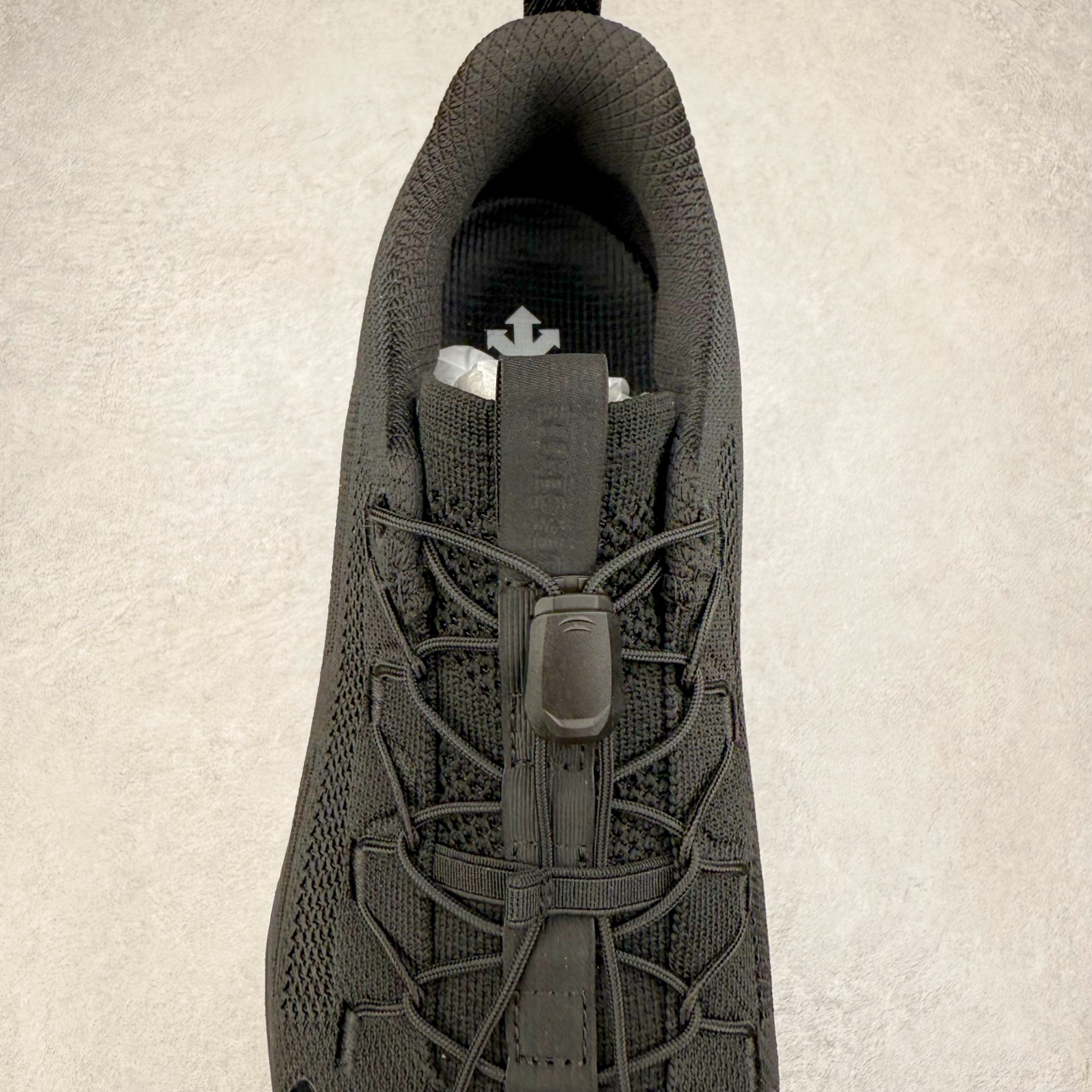 图片[5]-＃HP DESCENTE RUNNING 迪桑特系列 DFLUID流体BOA系带回弹低帮运动跑步鞋 DESCENTE（迪桑特）创立于1935年，品牌名取自法语词汇，意为“滑降”。品牌箭头标识代表滑雪的三种技术“高速直线滑行”、“穿越”和“侧滑”，也寓意品牌在打造高端专业运动产品中不断追求完美的创新精神，致力于成为中国高端专业滑雪、综训、女子、铁人三项、高尔夫的第一品牌。尺码：39 40 40.5 41 42 42.5 43 44 44.5 45-选品中心