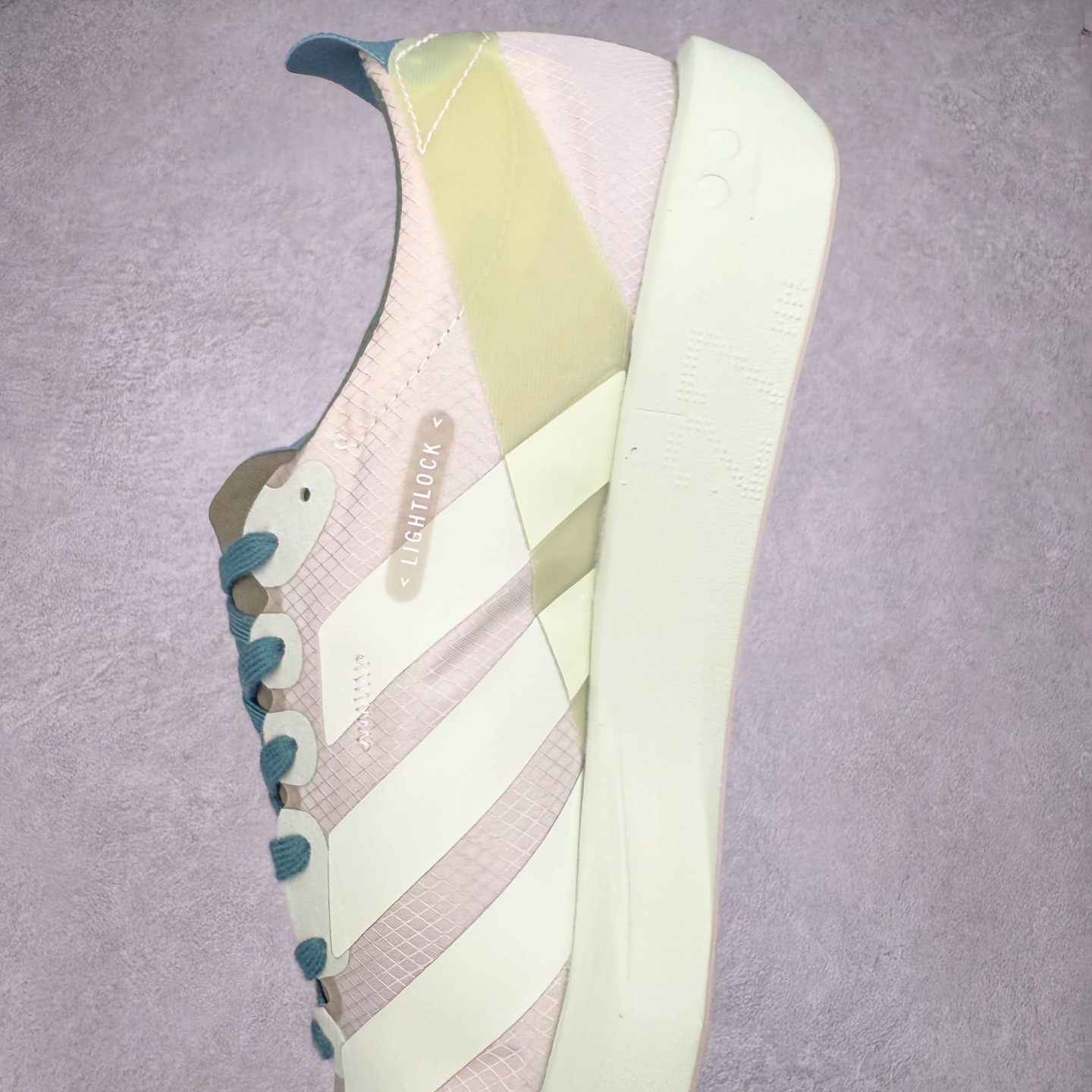 图片[7]-Y-3 Adizero Adios 9 时尚简约舒适潮流 织物耐磨低帮跑步鞋 Y-3，这个由世界顶级设计师山本耀司（YohjiYamamoto）担任创意总监与adidas合作的全新品牌正式于2006春夏进入中国。品牌的Y代表YohjiYamamoto，而3则代表adidas三条线的logo。创意总监山本耀司将其个人品牌的简洁、极具设计感的风格融入Y-3，完美地给我们展现一个高档时尚的运动品牌形象。朴实与冷静是Y-3的基本形象概念。Y-3的时尚本质是运动的，被誉为“黑色魔法师\\\”的山本耀司使传统运动品牌adidas赫然跃上了Fashion的版面，运动装从此也登上大雅之堂。尺码：35.5 36 36.5 37 38 38.5 39 40 40.5 41 42 42.5 43 44 44.5 45-选品中心