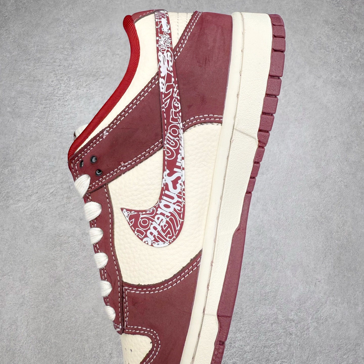 图片[7]-NK Dunk Low 定制配色 KK1333-047 大厂出品 极力推荐 原装头层材料 独家版型蒸餾加工帶來的是更好的视觉和脚感体验大厂纯原品质出货 清洁度 电绣工艺 皮料切割干净无任何毛边 细节完美 实拍调校N版已经零色差零失真 百分百还原实物色彩所见即所得 不存在货不对板色差等低级问题 选购参考实物拍摄 不混卖不参货 只用心做好货严格选品 承诺混一赔十 尺码：36 36.5 37.5 38 38.5 39 40 40.5 41 42 42.5 43 44 44.5 45-选品中心