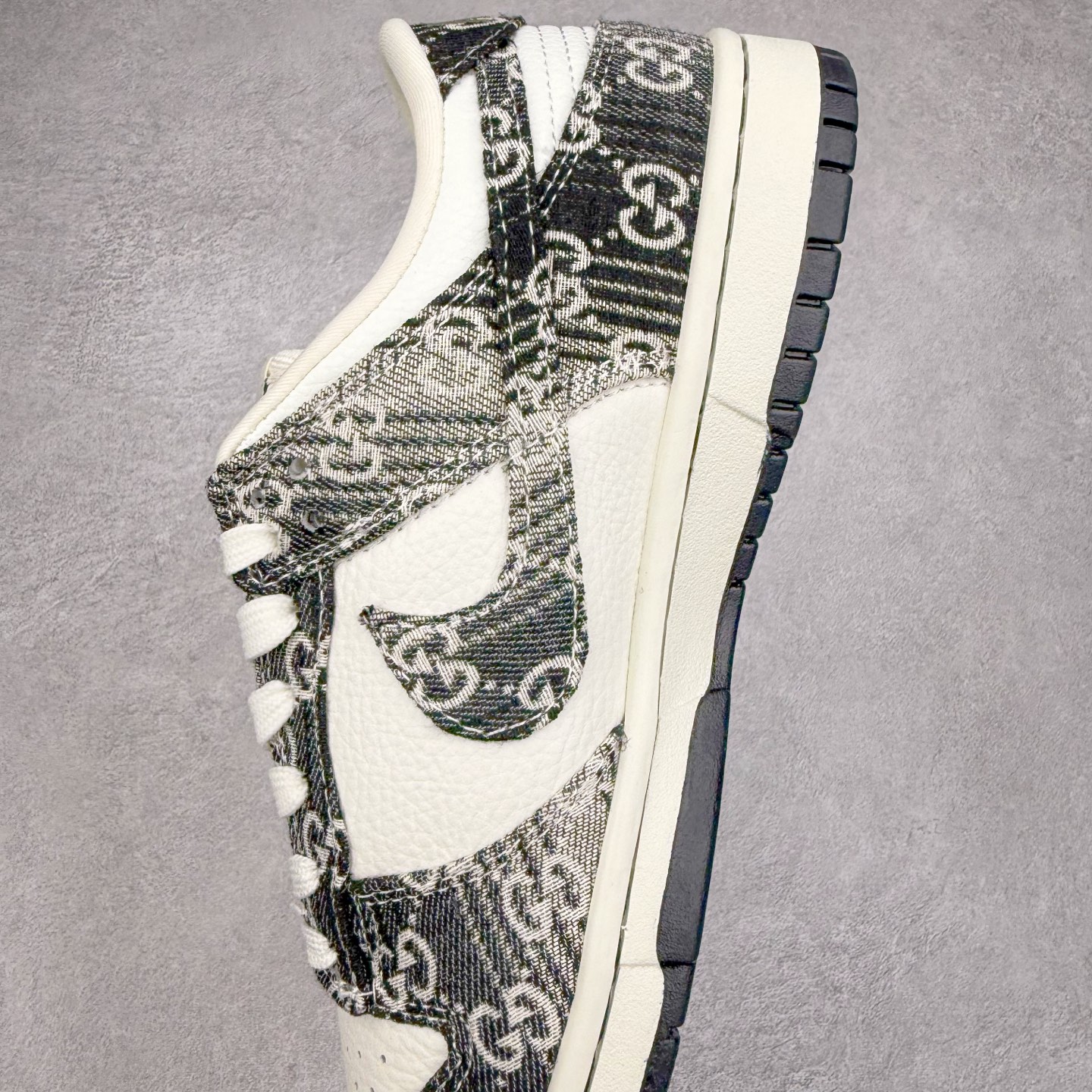 图片[7]-NK Dunk Low 定制配色 SC9207-418 大厂出品 极力推荐 原装头层材料 独家版型蒸餾加工帶來的是更好的视觉和脚感体验大厂纯原品质出货 清洁度 电绣工艺 皮料切割干净无任何毛边 细节完美 实拍调校N版已经零色差零失真 百分百还原实物色彩所见即所得 不存在货不对板色差等低级问题 选购参考实物拍摄 不混卖不参货 只用心做好货严格选品 承诺混一赔十 尺码：36 36.5 37.5 38 38.5 39 40 40.5 41 42 42.5 43 44 44.5 45-选品中心