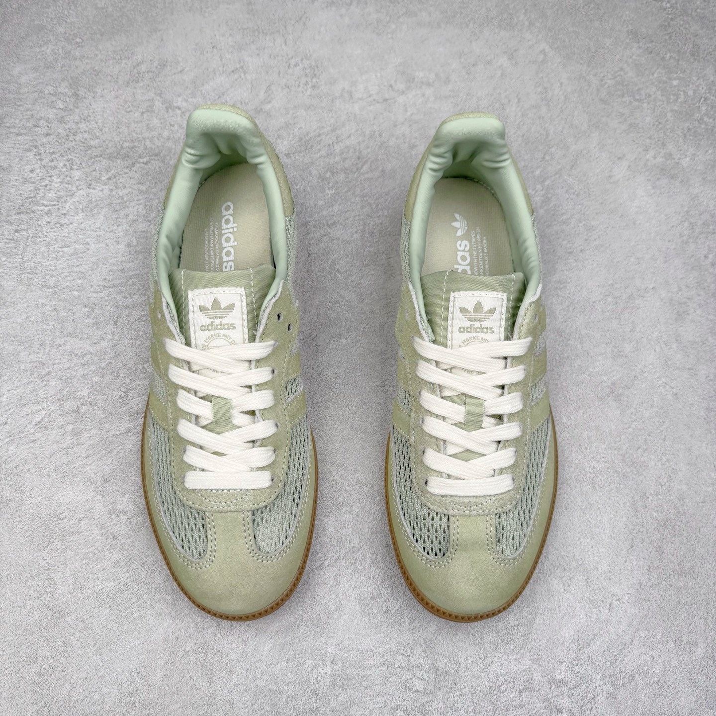 图片[2]-AD Original Samba OG 复古经典轻便板鞋 KK3529 这款桑巴鞋展示了高质量的工艺 带有装饰的超锁缝制和无缝的手感 柔软、柔软的皮革造型和标志性的3条纹完成了精致的外观 正规合身鞋带 鞋面上有绒面鞋垫 橡胶鞋底 享受正畸套筒软感 自50年代首次亮相以来就一直在赢得粉丝的青睐 尺码：36 36.5 37.5 38 38.5 39 40 40.5 41 42 42.5 43 44 44.5 45-选品中心