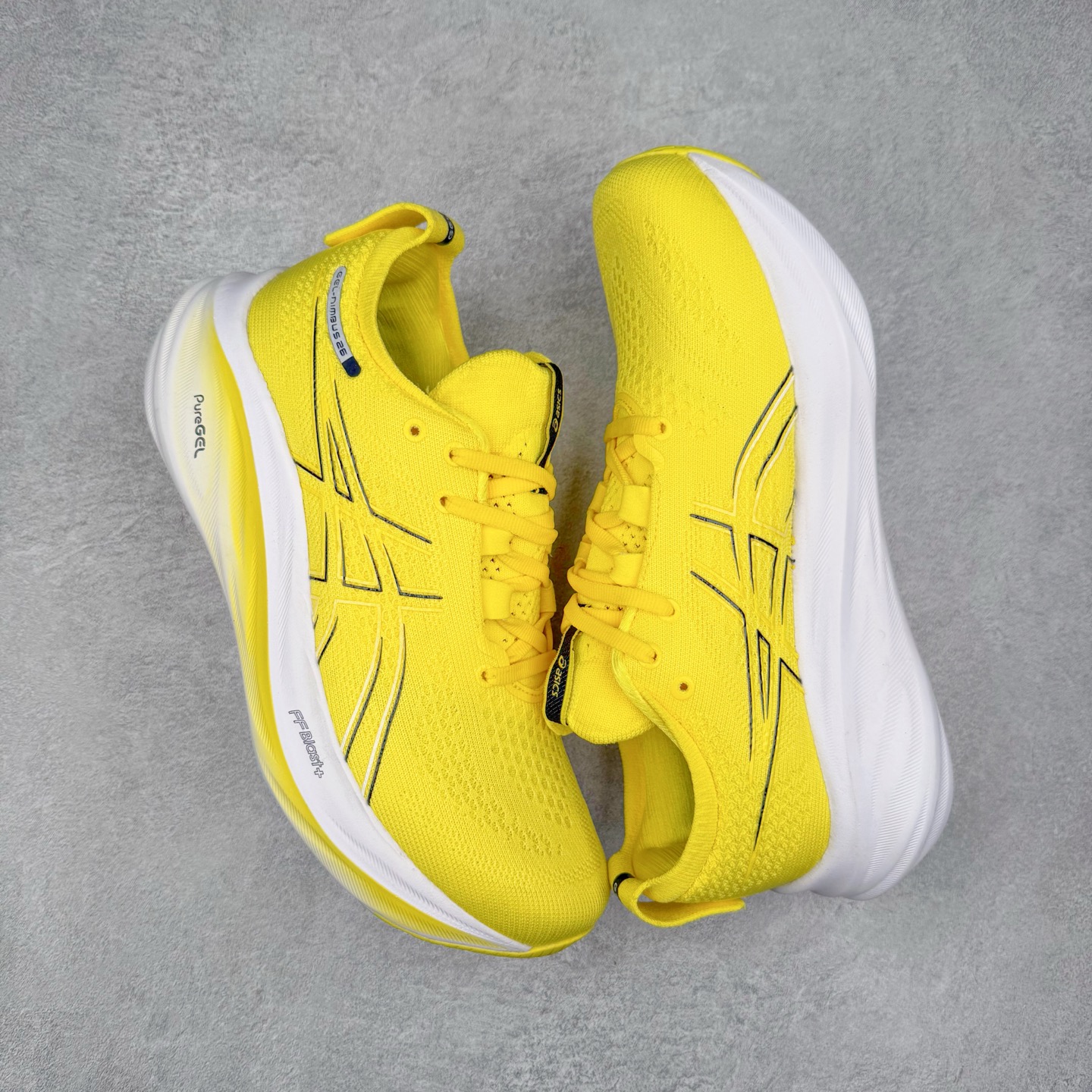 图片[3]-Asics GEL-Nimbus 26 亚瑟士缓震跑鞋 近年复古风潮的势头很旺 ASICS一直坚信保持身体的健康与活力是打造健康快乐的生活方式的最佳途径 ASICS为复古鞋型注入新设计 为玩家的街头穿搭提供了更多可能 GEL-NIMBUSTM9运动鞋最初是为中立和仰卧跑步者设计的长距离训练器 采用原始材料和关键细节重新设计 其Y2K时代的工业外观也被大胆的对比和色块所抵消 尺码：36 36.5 37.5 38 38.5 39 40 40.5 41.5 42 42.5 43.5 44 44.5 45-选品中心