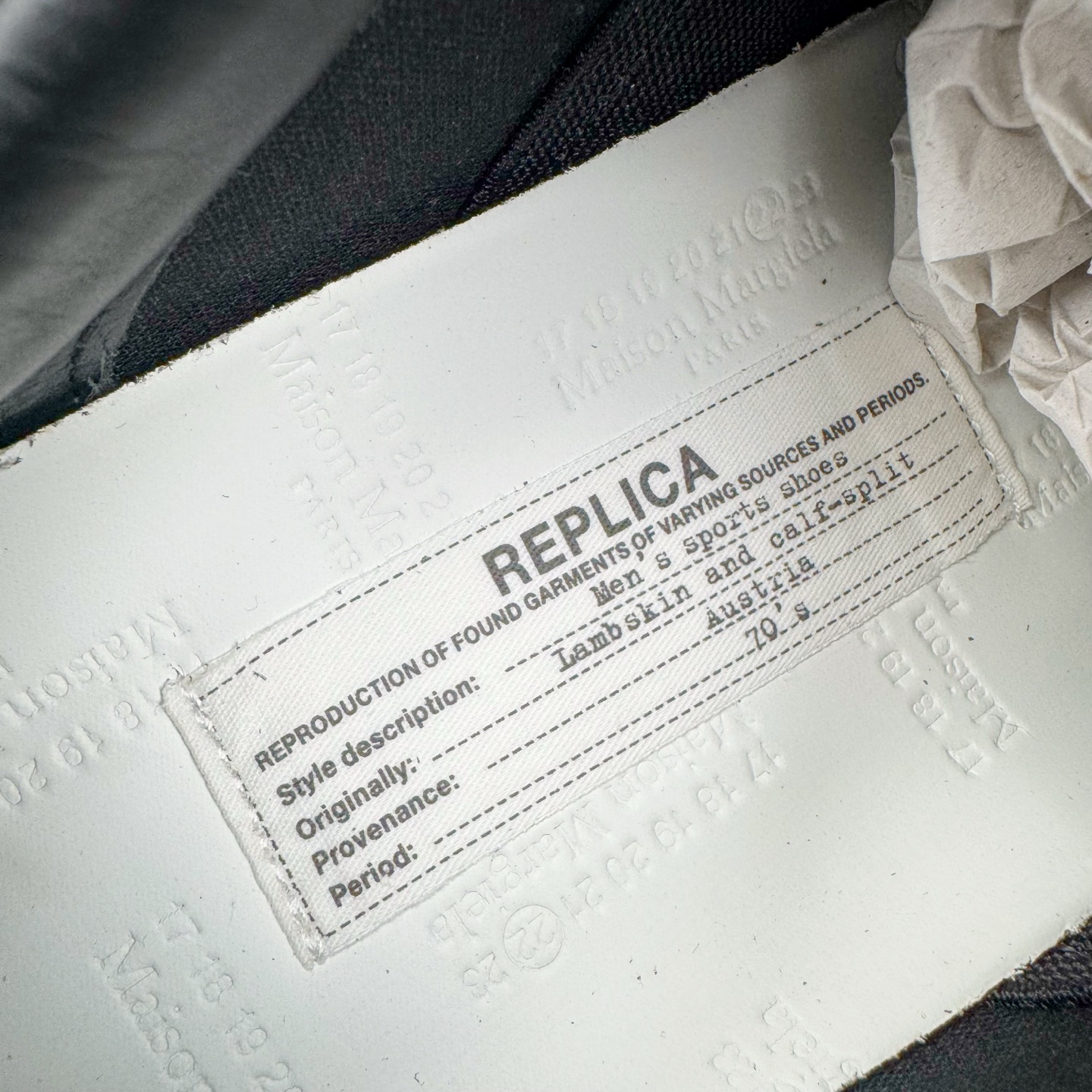 图片[17]-＃LJ渠道版 Maison Margiela Calfskin Replica 马吉拉复古低帮时尚德训鞋 上万点击率爆款 高端零售专供批次 全套原楦原纸板原厂数据开发 全鞋荧光划线卡点 胶水把控整洁度追求极致完美 多重QC质检 超越公司货的品控标准 实实在在的免检产品 原盒原配防尘袋购物卡 全网唯一正确0-23数字排版 一比一间距字体 内里全头层小羊皮 原版防滑鞋底设计 灰色翻毛牛皮 白色细纹贝利头层皮 依照原版逐帧开发 原装淡粉纸板中底带编号钢印 尺码：35 36 36.5 37 38 39 40 41 42 42.5 43 44 44.5 45-选品中心