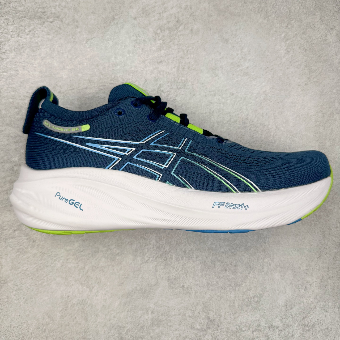 图片[8]-Asics GEL-Nimbus 26 亚瑟士缓震跑鞋 近年复古风潮的势头很旺 ASICS一直坚信保持身体的健康与活力是打造健康快乐的生活方式的最佳途径 ASICS为复古鞋型注入新设计 为玩家的街头穿搭提供了更多可能 GEL-NIMBUSTM9运动鞋最初是为中立和仰卧跑步者设计的长距离训练器 采用原始材料和关键细节重新设计 其Y2K时代的工业外观也被大胆的对比和色块所抵消 尺码：36 36.5 37.5 38 38.5 39 40 40.5 41.5 42 42.5 43.5 44 44.5 45-选品中心