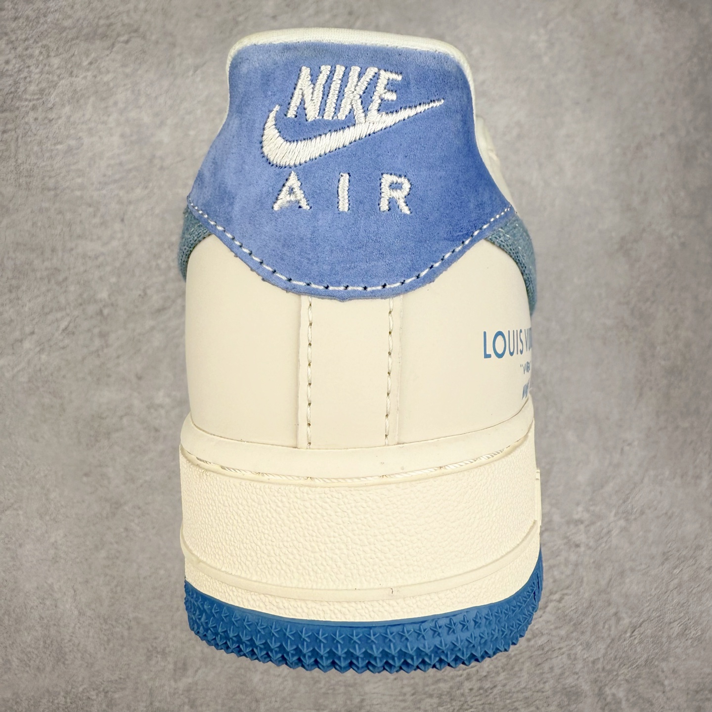 图片[8]-NK Air Force 1´07 Low 空军一号低帮百搭休闲运动板鞋 DF0188-068 柔软、弹性十足的缓震性能和出色的中底设计 横跨复古与现代的外型结合 造就出风靡全球 三十多年的Force 1 直到今天还深受青睐 实拍调校N版已经零色差零失真 百分百还原实物色彩所见即所得 不存在货不对板色差等低级问题 选购参考实物拍摄 不混卖不参货 只用心做好货严格选品 承诺混一赔十 尺码：36 36.5 37.5 38 38.5 39 40 40.5 41 42 42.5 43 44 44.5 45-选品中心