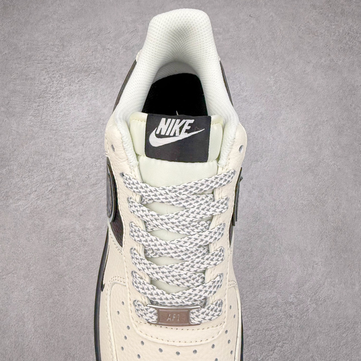 图片[5]-NK Air Force 1´07 Low 空军一号低帮百搭休闲运动板鞋 XX3168-206 柔软、弹性十足的缓震性能和出色的中底设计 横跨复古与现代的外型结合 造就出风靡全球 三十多年的Force 1 直到今天还深受青睐 实拍调校N版已经零色差零失真 百分百还原实物色彩所见即所得 不存在货不对板色差等低级问题 选购参考实物拍摄 不混卖不参货 只用心做好货严格选品 承诺混一赔十 尺码：36 36.5 37.5 38 38.5 39 40 40.5 41 42 42.5 43 44 44.5 45-选品中心