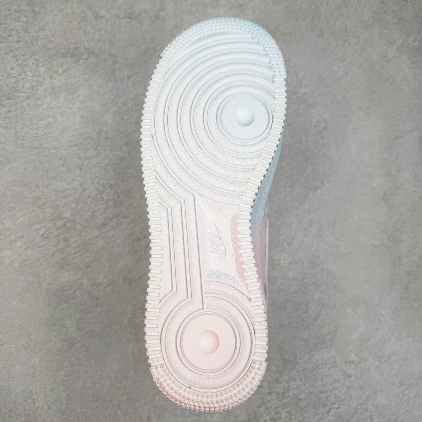 图片[9]-NK Air Force 1´07 Low 空军一号低帮百搭休闲运动板鞋 QX2032-707 柔软、弹性十足的缓震性能和出色的中底设计 横跨复古与现代的外型结合 造就出风靡全球 三十多年的Force 1 直到今天还深受青睐 实拍调校N版已经零色差零失真 百分百还原实物色彩所见即所得 不存在货不对板色差等低级问题 选购参考实物拍摄 不混卖不参货 只用心做好货严格选品 承诺混一赔十 尺码：36 36.5 37.5 38 38.5 39 40 40.5 41 42 42.5 43 44 44.5 45-选品中心