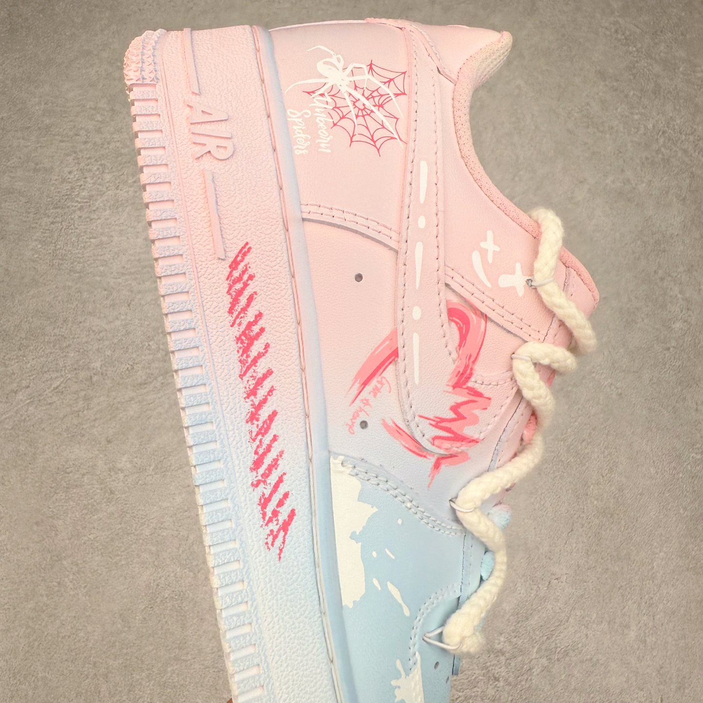 图片[6]-NK Air Force 1´07 Low 空军一号低帮百搭休闲运动板鞋 QX2032-707 柔软、弹性十足的缓震性能和出色的中底设计 横跨复古与现代的外型结合 造就出风靡全球 三十多年的Force 1 直到今天还深受青睐 实拍调校N版已经零色差零失真 百分百还原实物色彩所见即所得 不存在货不对板色差等低级问题 选购参考实物拍摄 不混卖不参货 只用心做好货严格选品 承诺混一赔十 尺码：36 36.5 37.5 38 38.5 39 40 40.5 41 42 42.5 43 44 44.5 45-选品中心