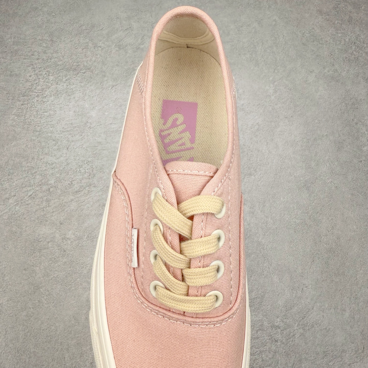 图片[5]-Vans Authentic 44 Premium 粉色 万斯官方 舒适简约时尚低帮帆布鞋 炎炎夏日配上一双粉色帆布鞋 打造复古街感 简约出型 货号：VN000D4YFBM 尺码：35 36 36.5 37 38 38.5 39 40 40.5 41 42 42.5 43 44-选品中心
