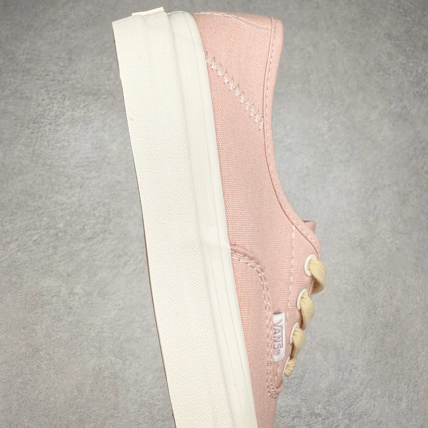 图片[6]-Vans Authentic 44 Premium 粉色 万斯官方 舒适简约时尚低帮帆布鞋 炎炎夏日配上一双粉色帆布鞋 打造复古街感 简约出型 货号：VN000D4YFBM 尺码：35 36 36.5 37 38 38.5 39 40 40.5 41 42 42.5 43 44-选品中心