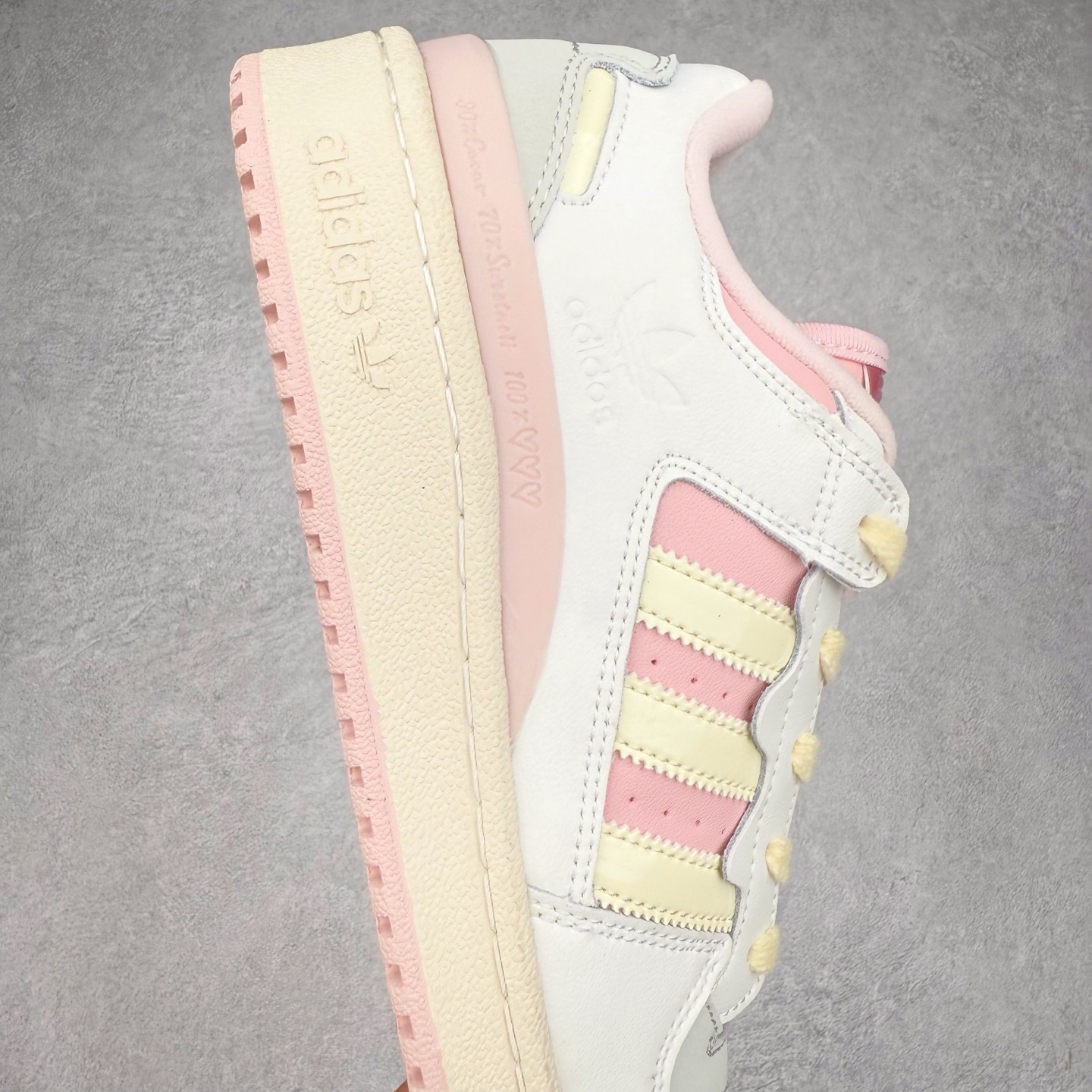 图片[6]-AD Forum 84 Low OG 低帮百搭潮流休闲运动板鞋 JR8032 以复古篮球鞋的外形为基础 采用皮革拼接 简约百搭 更加贴合舒适 中底内侧网格造型起到点睛之笔 外底橡胶 更显复古 尺码：36 36.5 37.5 38 38.5 39 40 40.5 41 42 42.5 43 44 44.5 45-选品中心