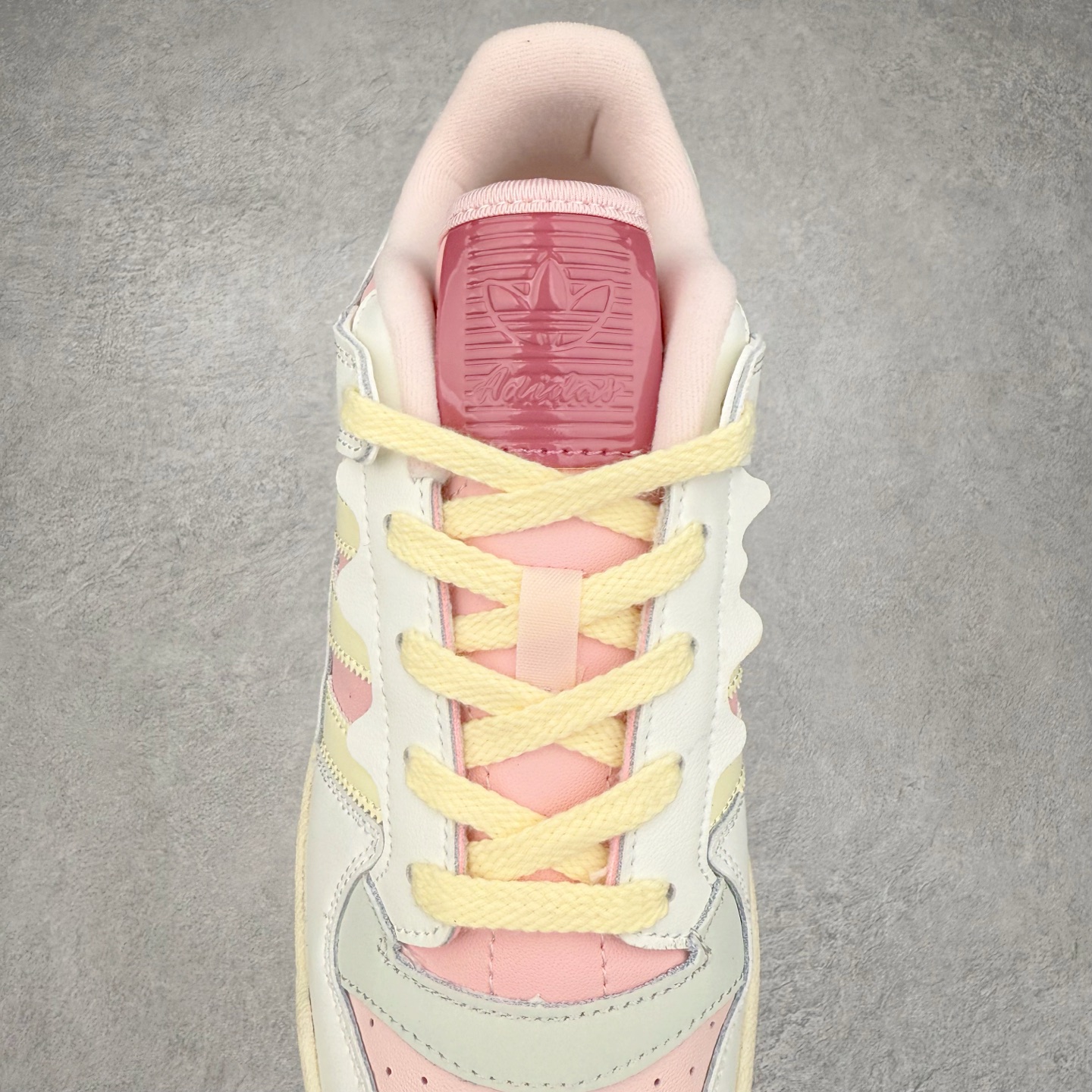 图片[5]-AD Forum 84 Low OG 低帮百搭潮流休闲运动板鞋 JR8032 以复古篮球鞋的外形为基础 采用皮革拼接 简约百搭 更加贴合舒适 中底内侧网格造型起到点睛之笔 外底橡胶 更显复古 尺码：36 36.5 37.5 38 38.5 39 40 40.5 41 42 42.5 43 44 44.5 45-选品中心