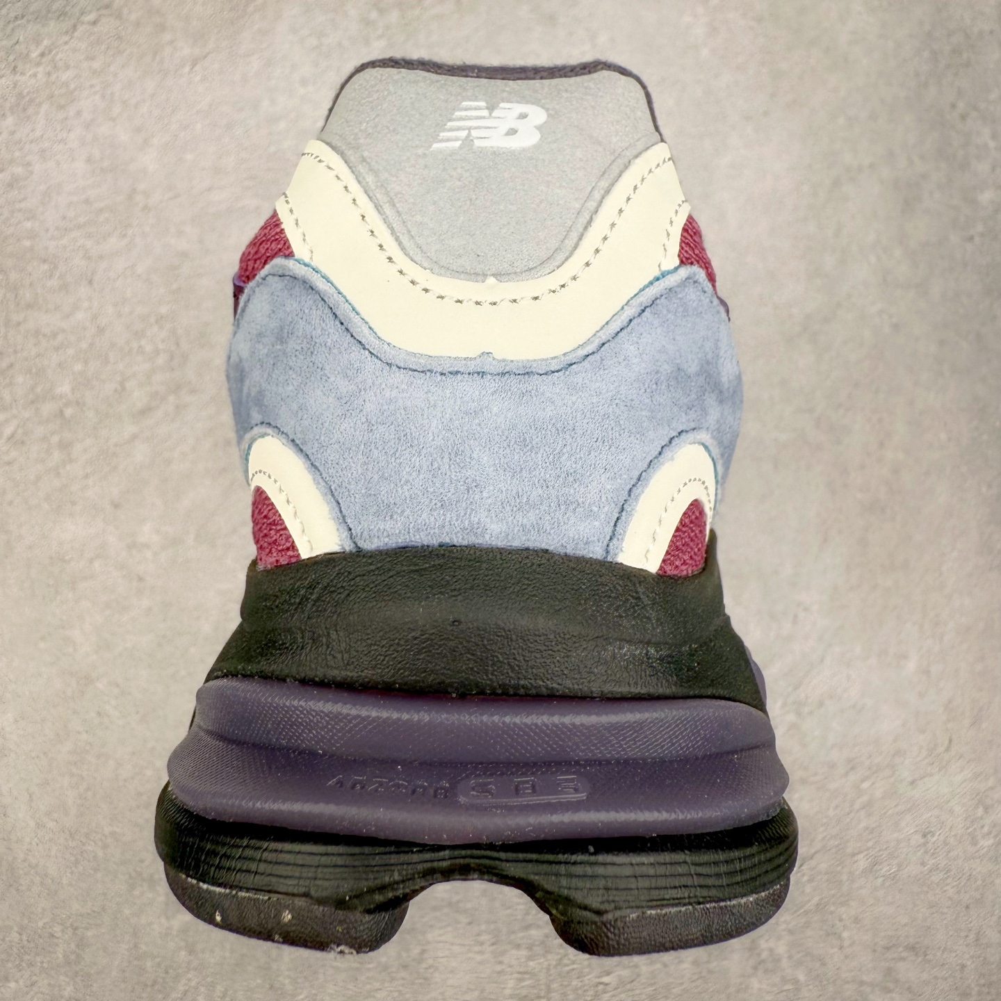 图片[8]-New Balance NB2010系列新百伦经典复古休闲运动板鞋 以ENCAP中底配以升级版 N-ERGY缓震物料 鞋面则采用特色的柔软麂皮搭以NewBalance经典的尼龙网布 低调中还原跑鞋本真 更年轻化的设计理念与材质 让新世代青年得以用全新视角体验经典鞋款的传奇魅力尺码：36 37 37.5 38 38.5 39.5 40 40.5 41.5 42 42.5 43 44 45-选品中心